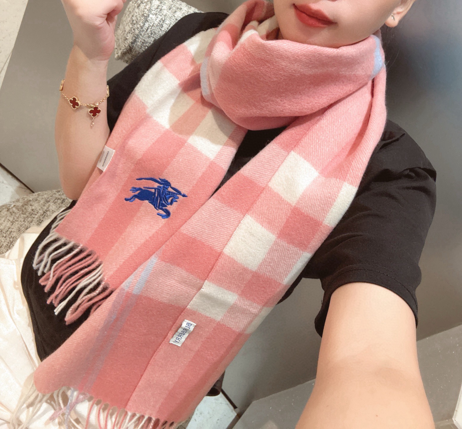 P巴宝莉【男女围巾】怒赞自留，难得的高端男款！家属福利！巴宝莉非常正的男士围巾~面料大爱，非常柔软细腻舒