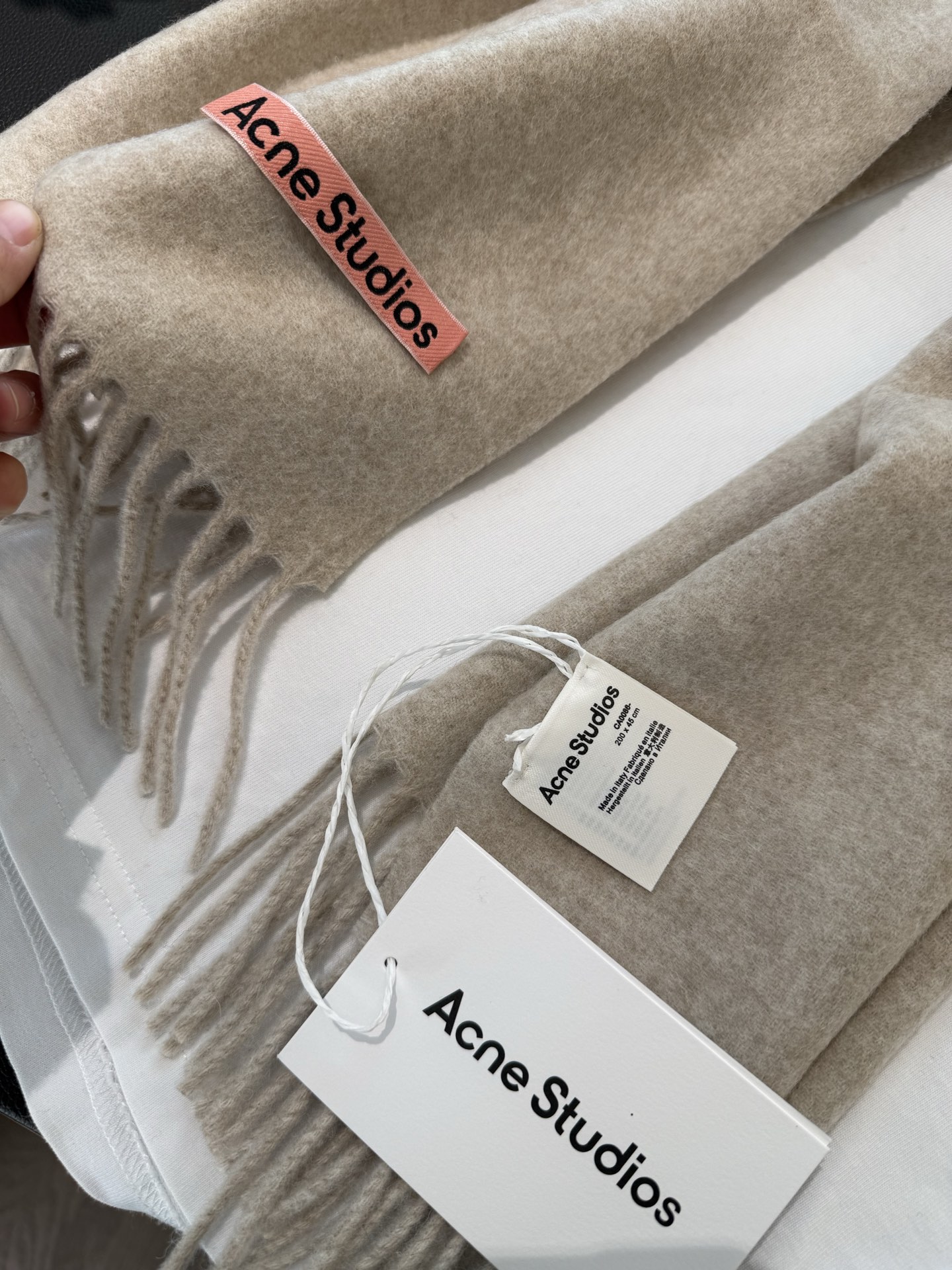 P杏色❤️我只能说不是所有的纯色围巾都叫Acne‼️瑞典Acne Studios APolo幼羊羔毛重磅