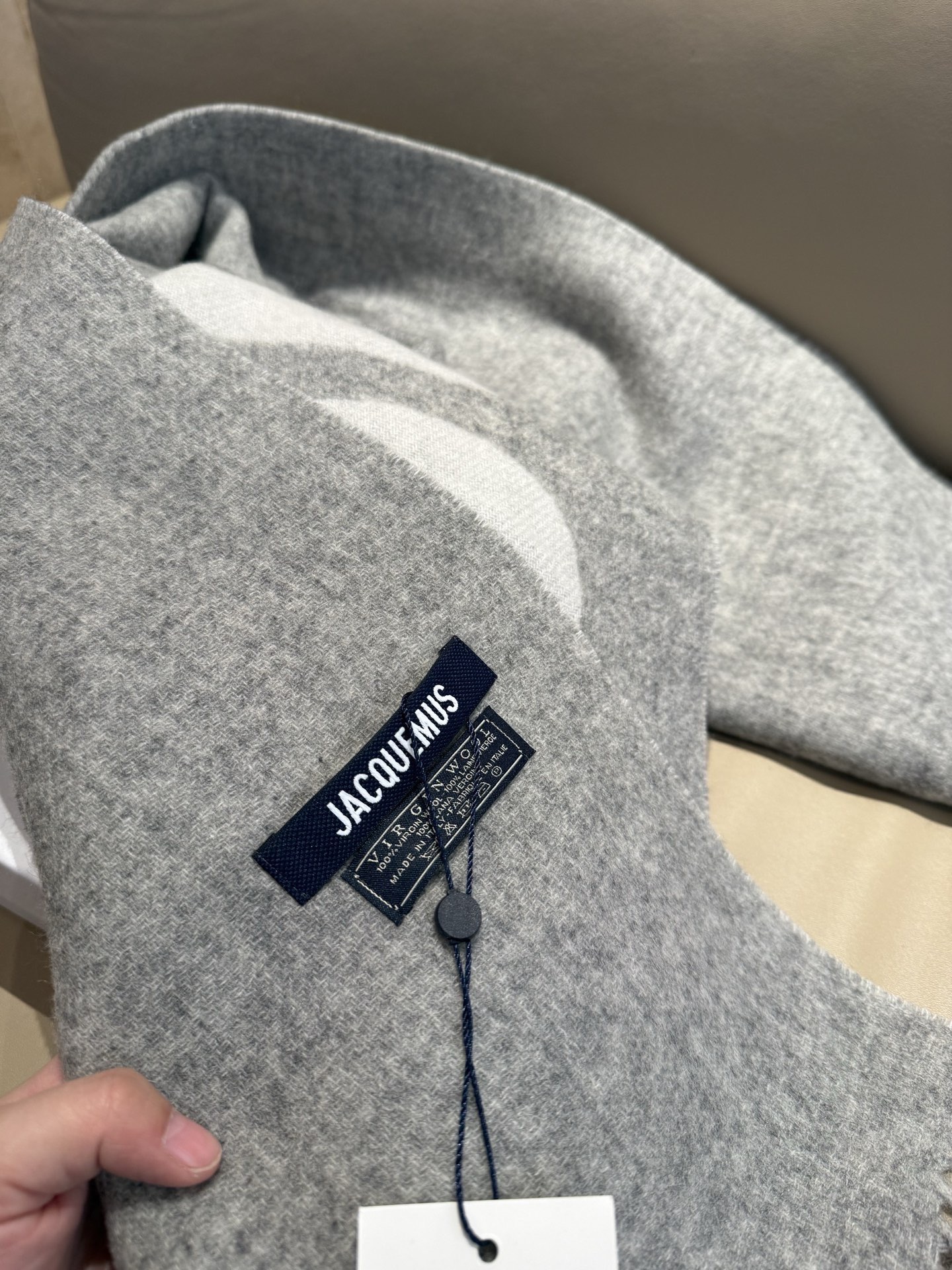 PJacquemus 双面围巾❗今年真的被疯狂种草 今年冬天就非宠这条 好看的要疯掉了，太有型太有魅力了