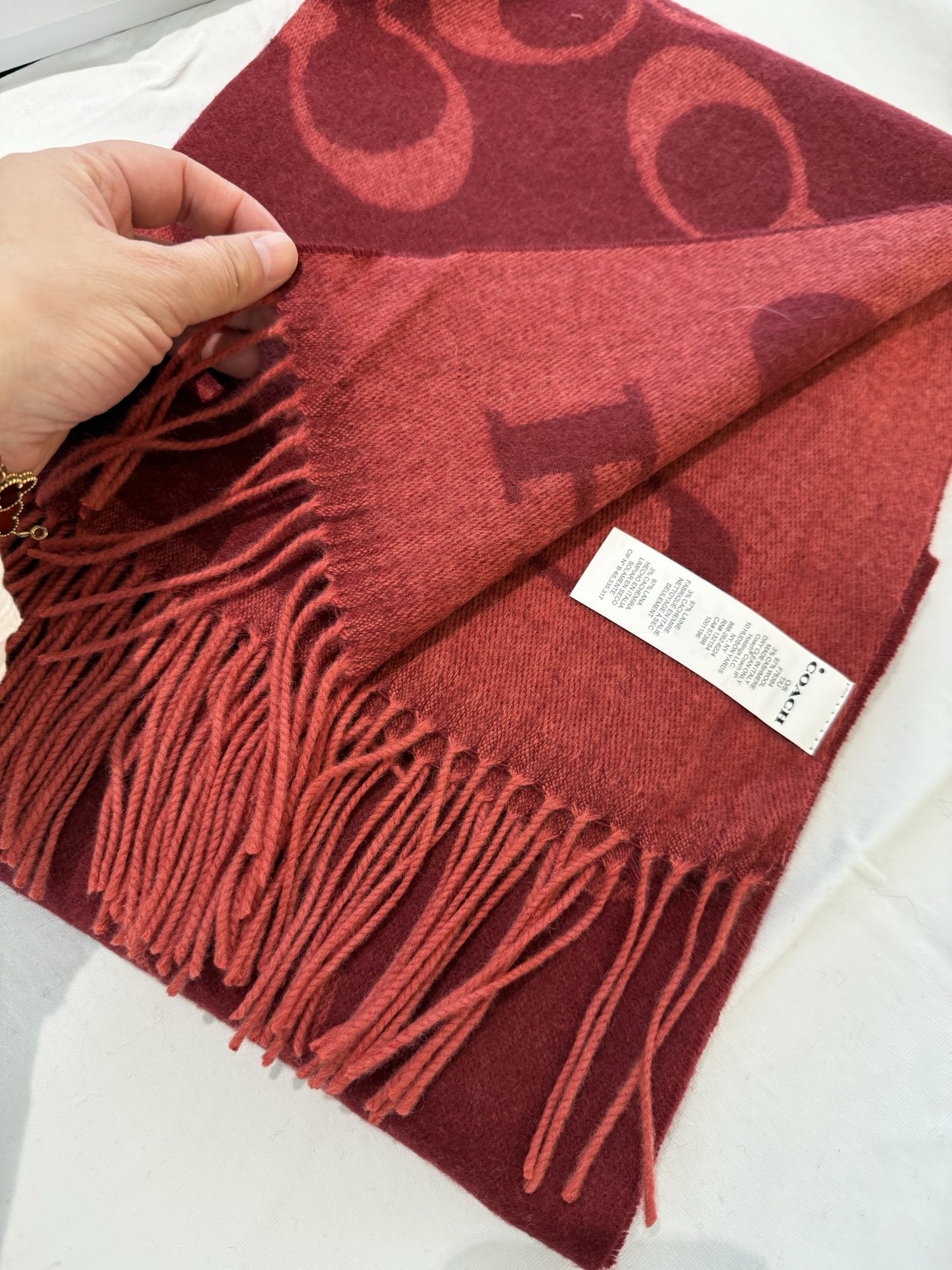 P蔻驰 2025年新款到！Coach爆款！三色披肩也太好看了吧！不仅有颜值还有品质，97%羊毛+3%羊绒