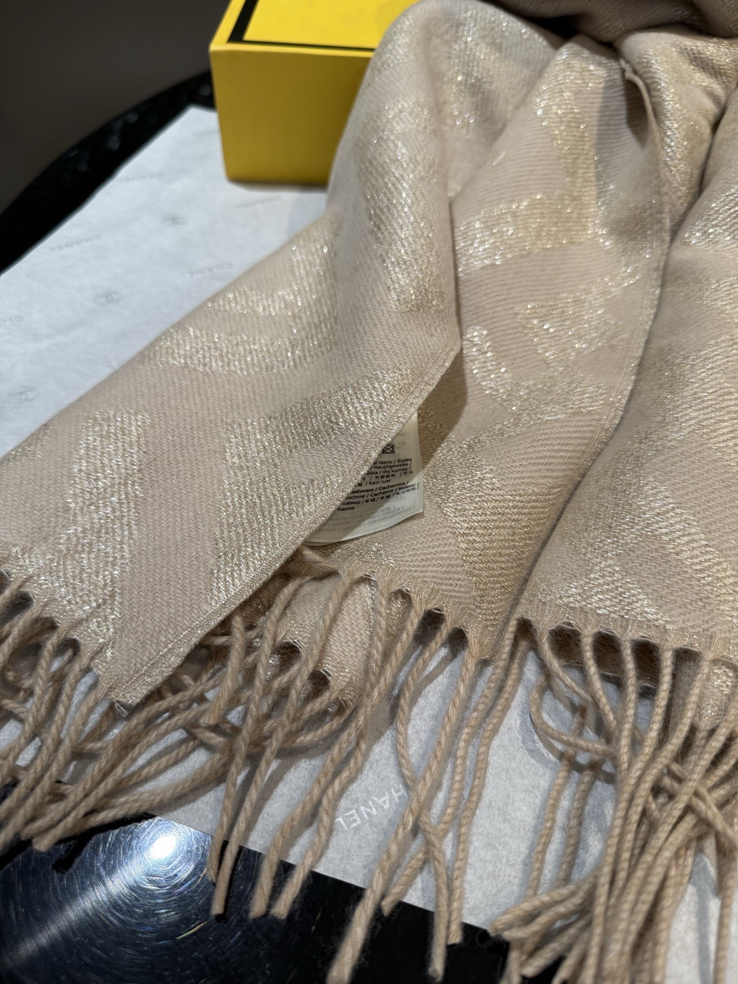 P F家银丝2025最新款气质干净🧣喜欢别错过[爱心]口碑极佳 喜欢的集美赶紧私聊我哦[玫瑰].