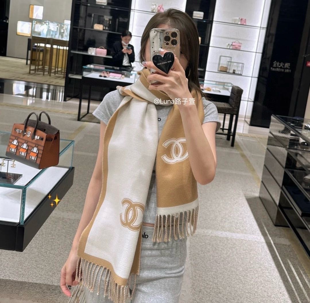 Pchanel（香奈儿）上新CHANEL新《双面拼色提花》目测是大爆款！双面异色提花 两面完全相反的颜色