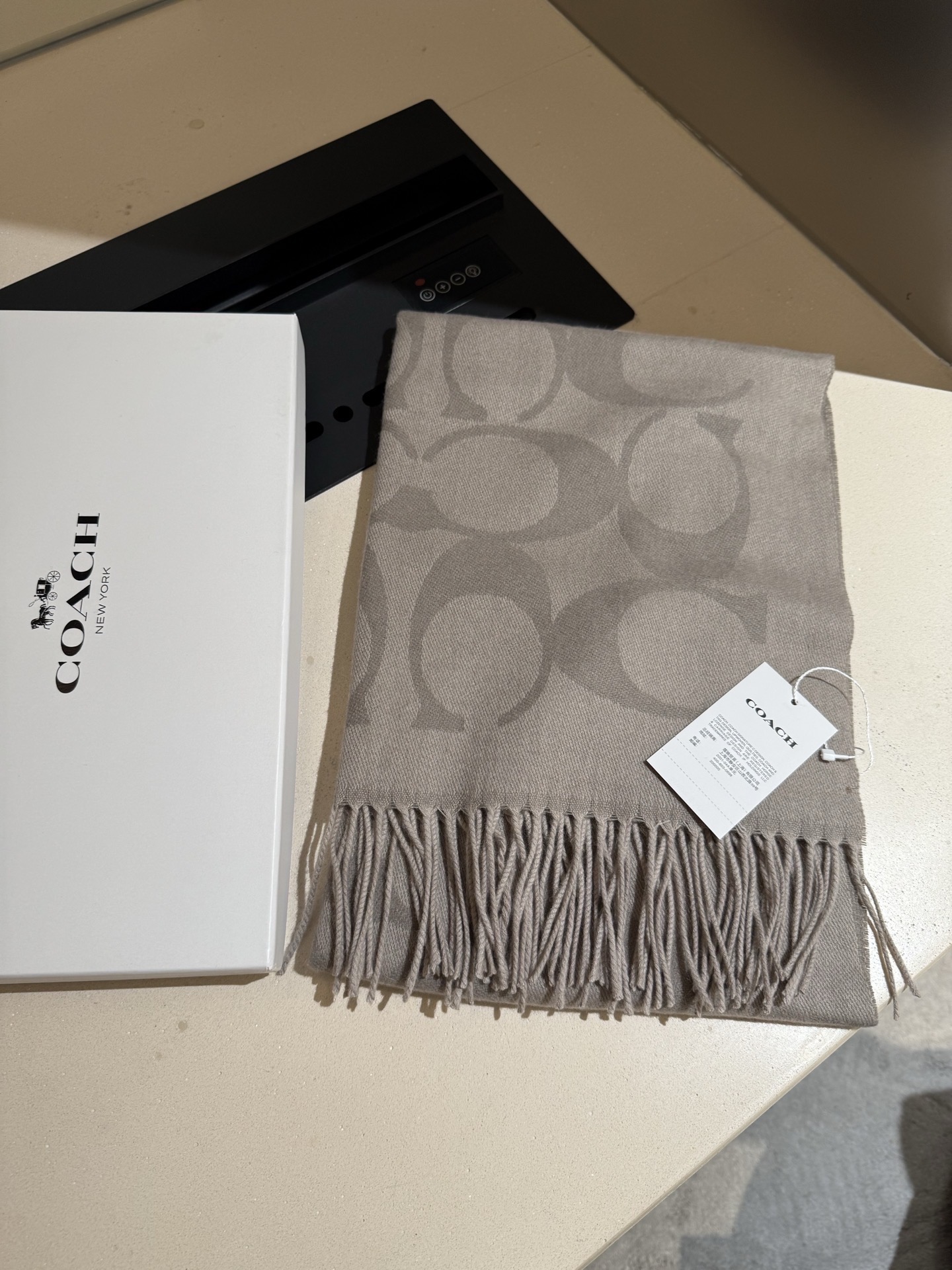 P蔻驰 2025年新款到！Coach爆款！6色披肩也太好看了吧！不仅有颜值还有品质，手感超级软糯和舒服，