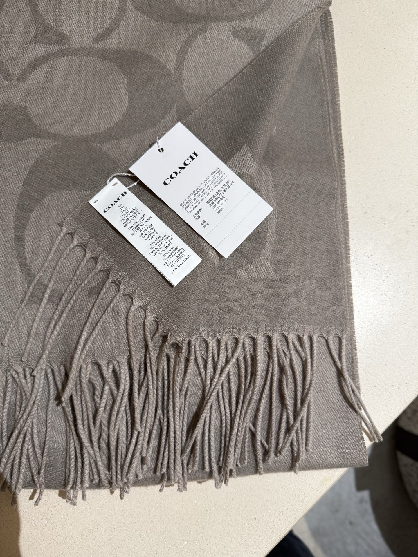 P蔻驰 2025年新款到！Coach爆款！6色披肩也太好看了吧！不仅有颜值还有品质，手感超级软糯和舒服，