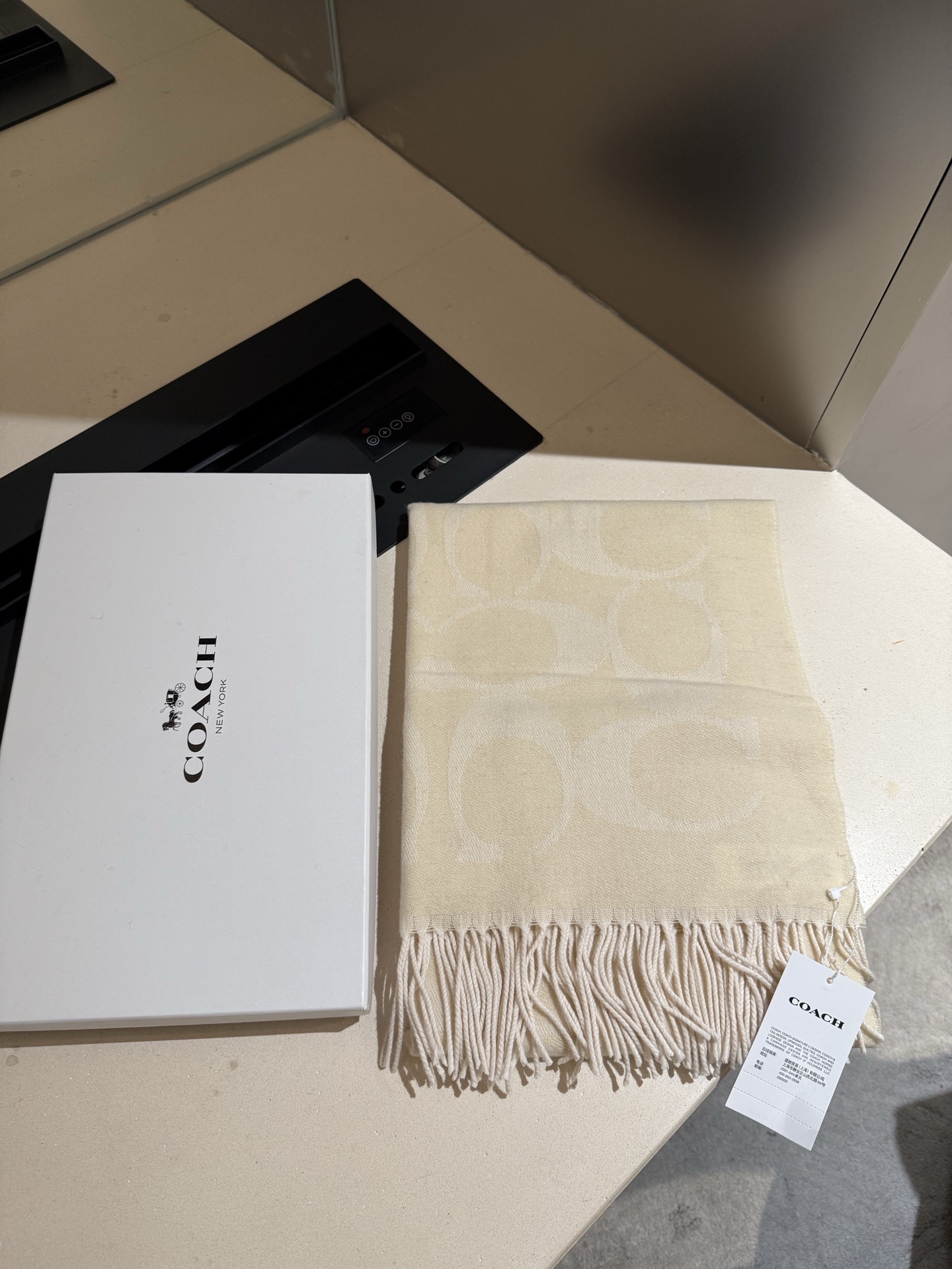 P蔻驰 2025年新款到！Coach爆款！6色披肩也太好看了吧！不仅有颜值还有品质，手感超级软糯和舒服，