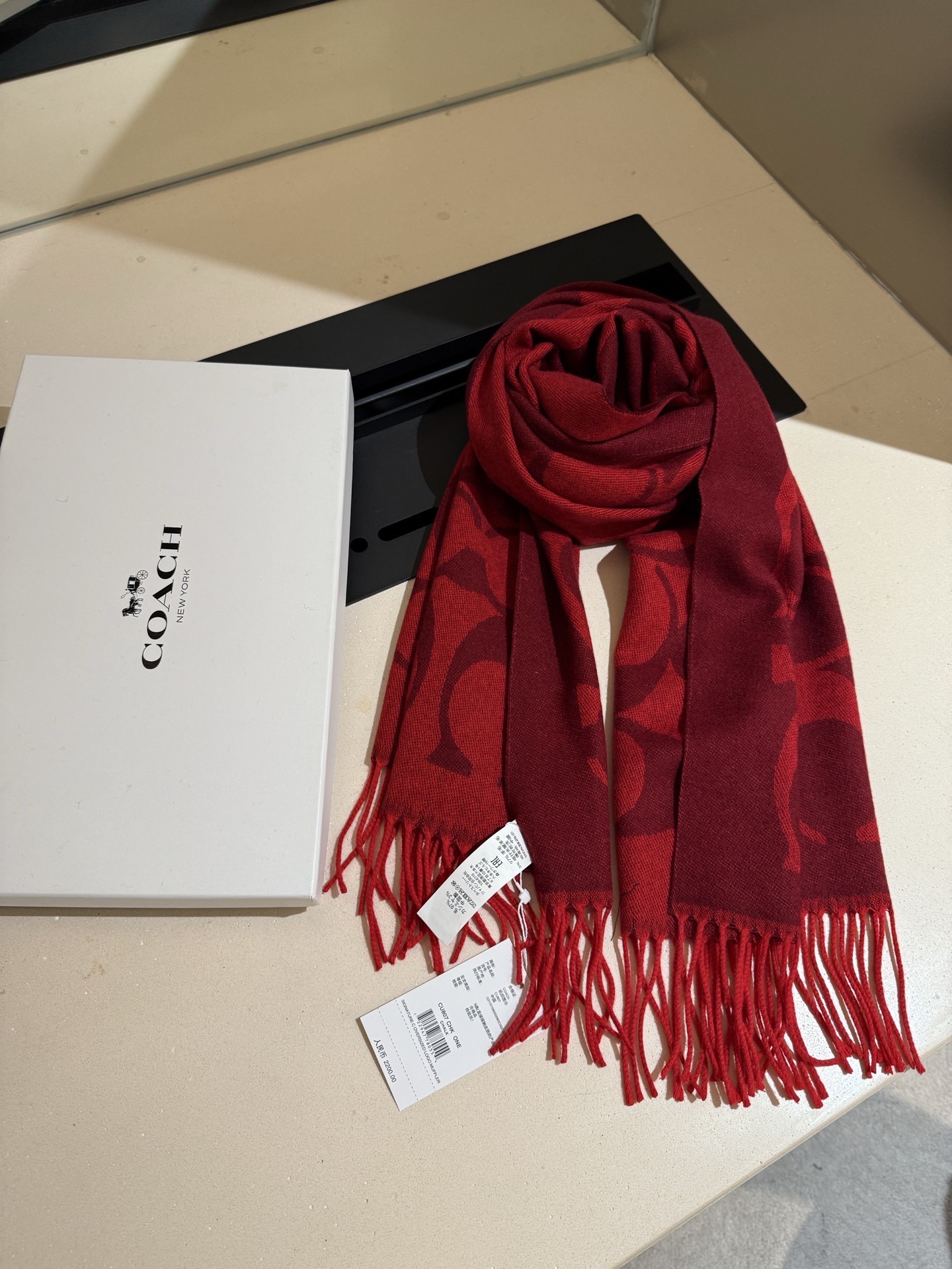 P蔻驰 2025年新款到！Coach爆款！6色披肩也太好看了吧！不仅有颜值还有品质，手感超级软糯和舒服，