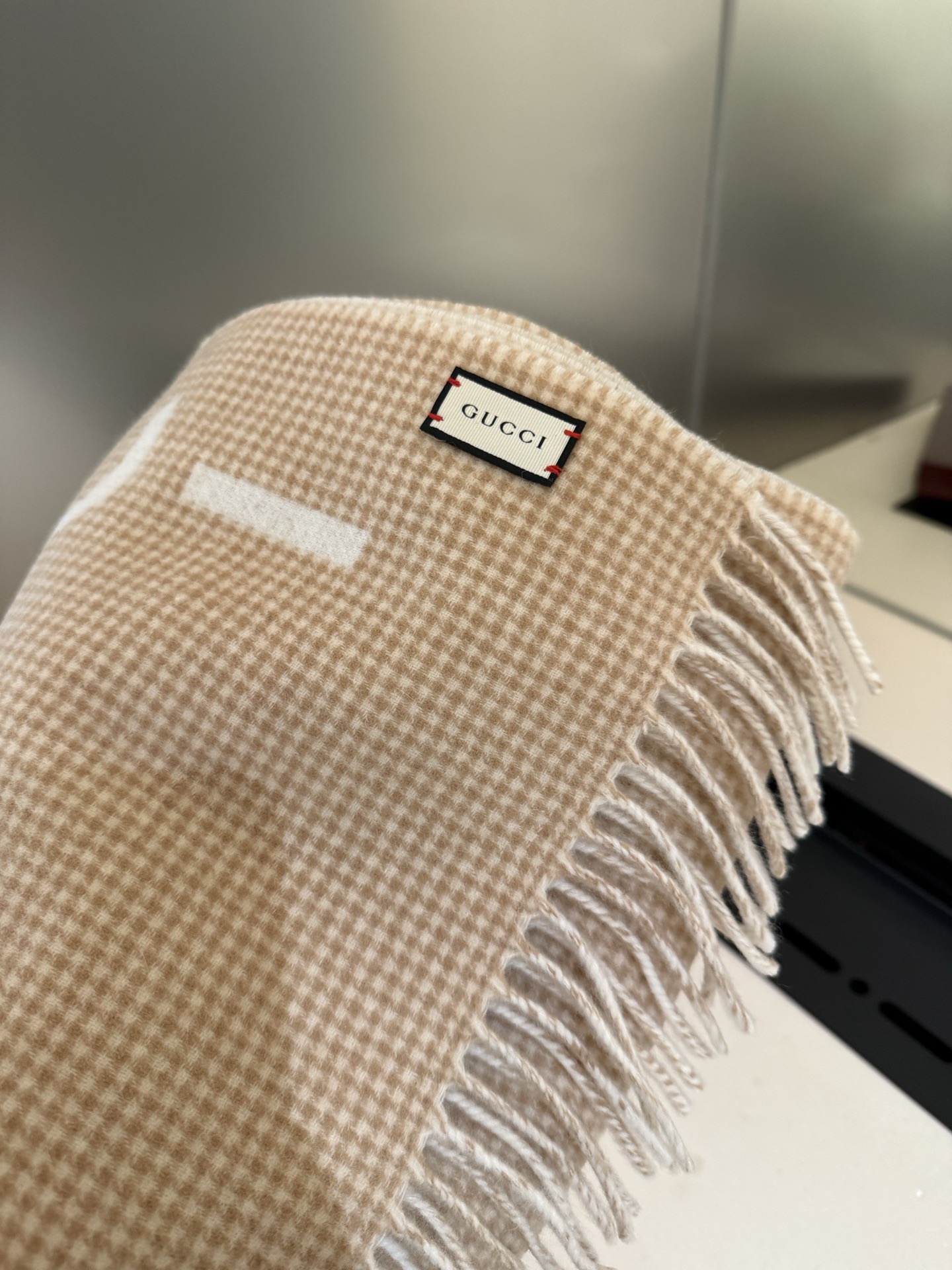 PGucci燕麦色Jackie mini大爆款新款 单肩斜挎都可以尺寸：30*180😎