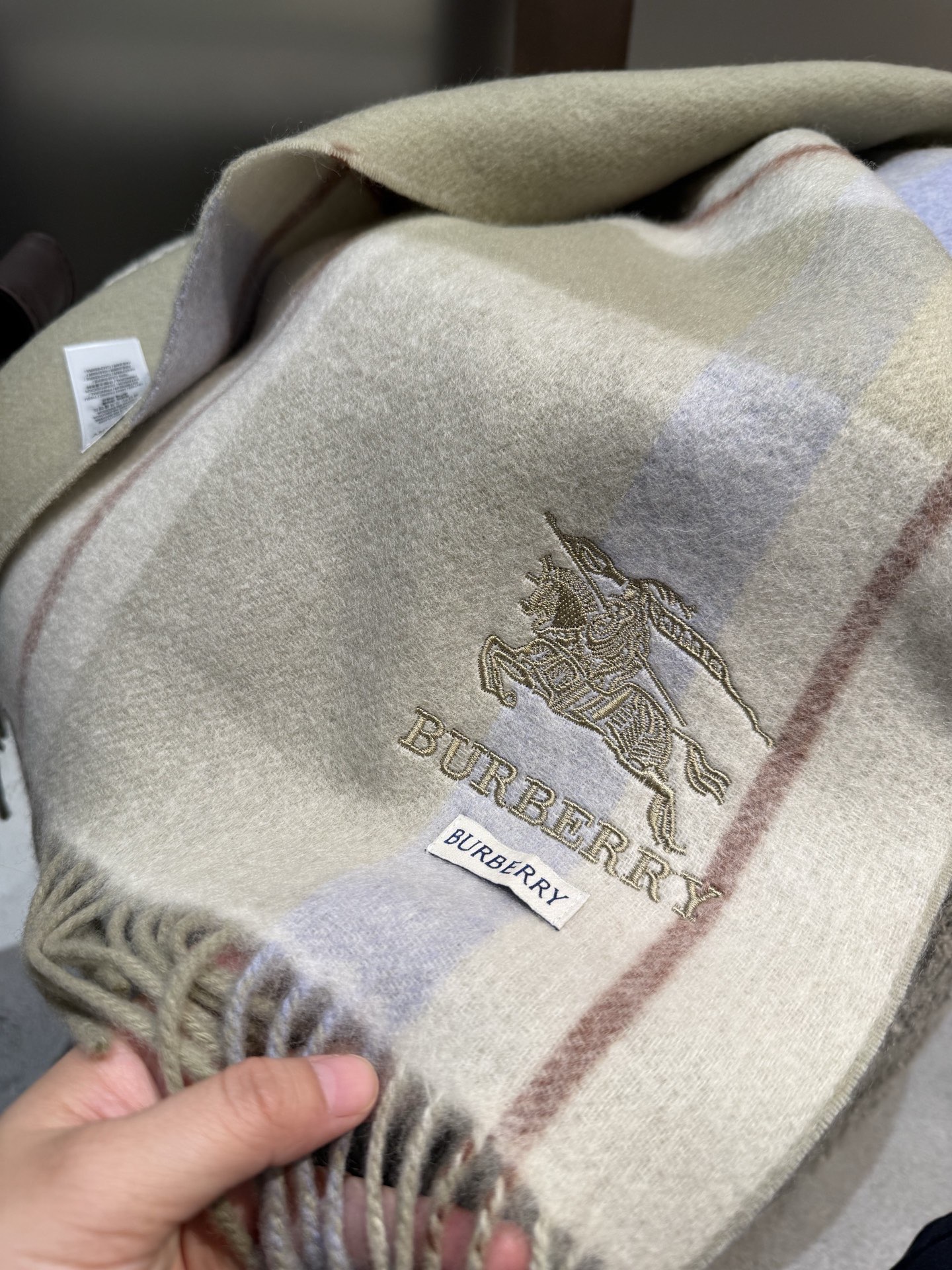 PBURBERRY 男女通用羊绒长巾✨好看的不行🥰双面围巾高尖端产物⚠️绝对令人尖叫的品质👍英伦风格时尚