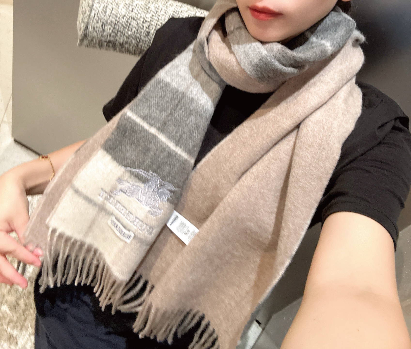 PBURBERRY 男女通用羊绒长巾✨好看的不行🥰双面围巾高尖端产物⚠️绝对令人尖叫的品质👍英伦风格时尚