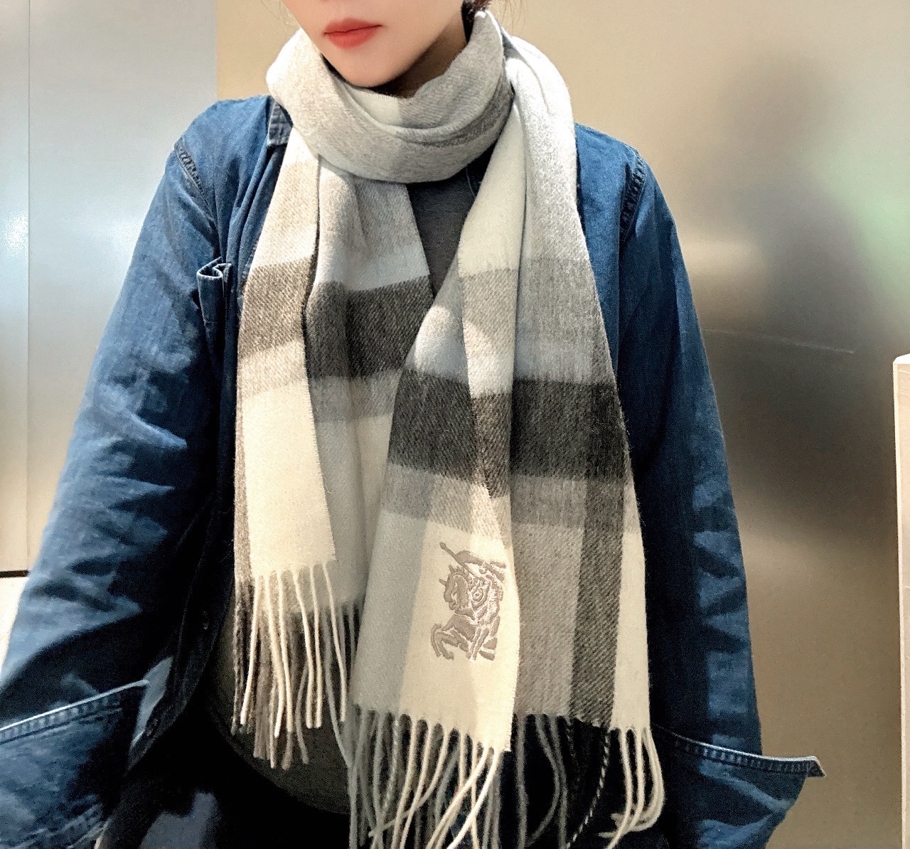 P巴宝莉【男女围巾】怒赞自留，难得的高端男款！家属福利！巴宝莉非常正的男士围巾~面料大爱，非常柔软细腻舒