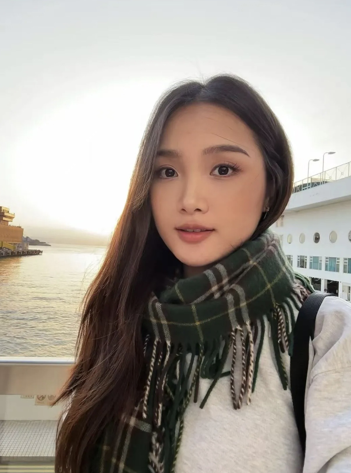 P【B家蜈蚣巾】金靖同款新品到货！顶级羊绒毛，最新款男女通用情侣款👫重磅推荐💥 经典的格子，永不过时。非