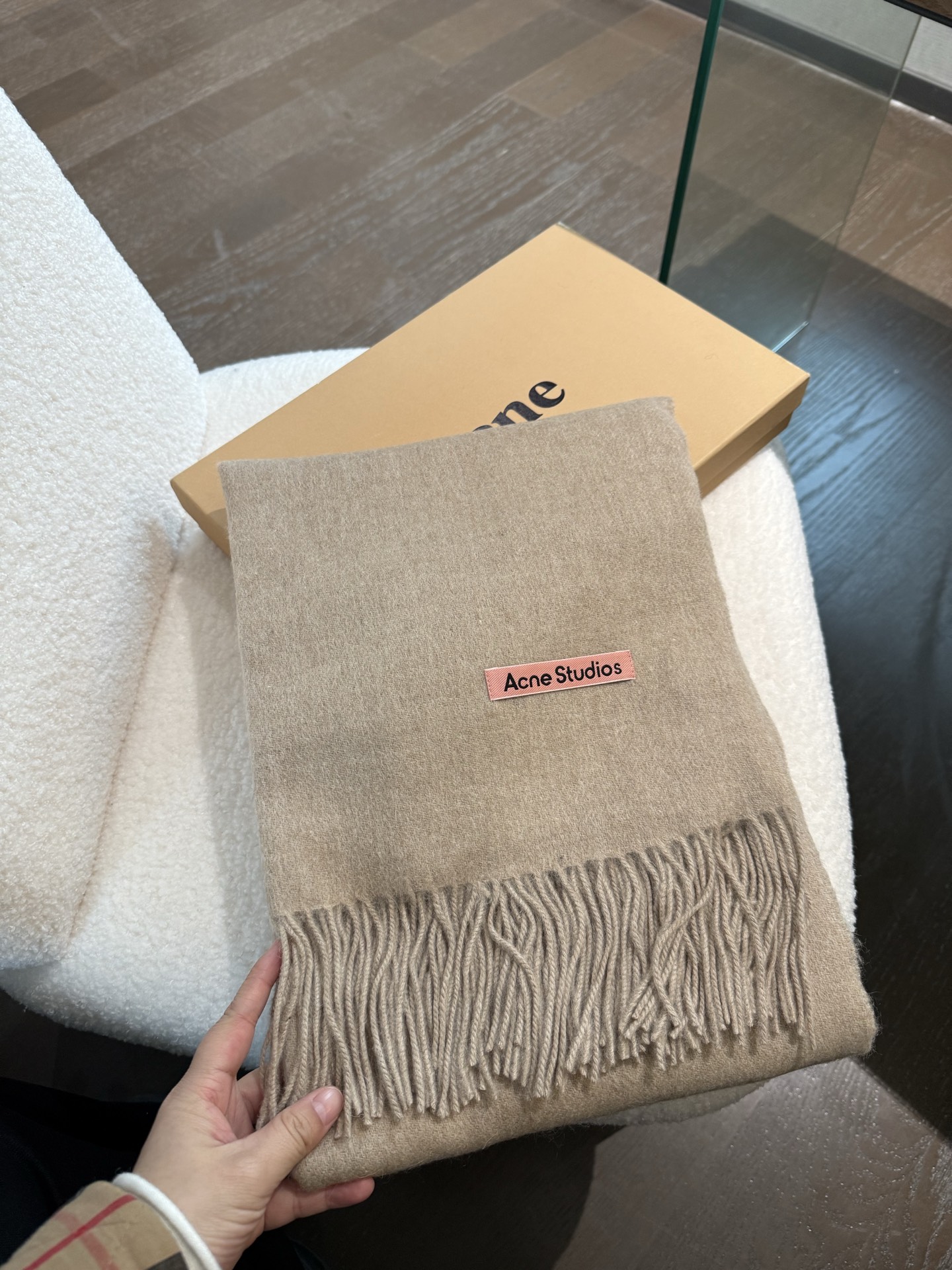 P❗️披肩款🌟我只能说不是所有的纯色围巾都叫Acne‼️瑞典Acne Studios APolo幼羊羔毛