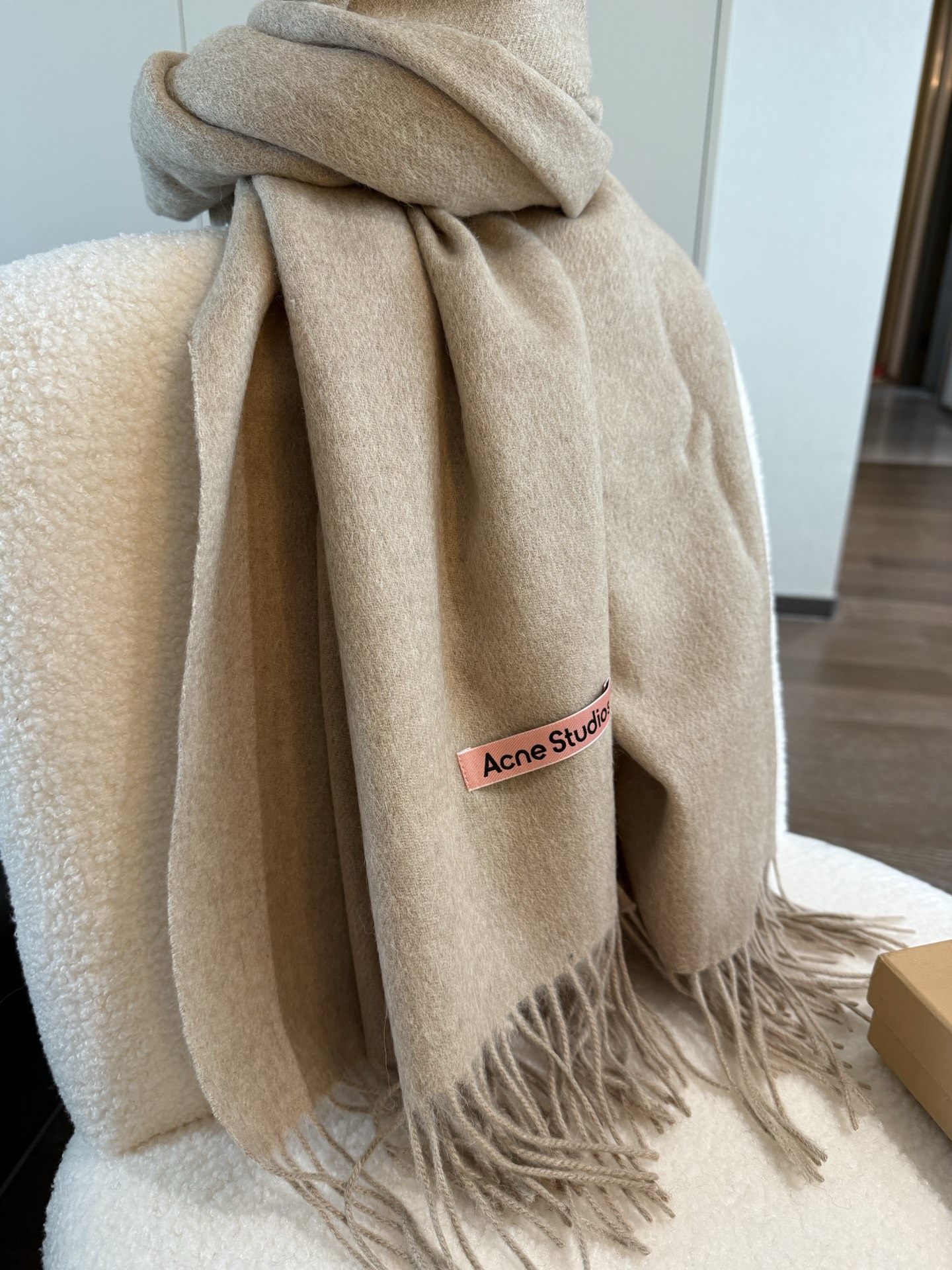 P❗️披肩款🌟我只能说不是所有的纯色围巾都叫Acne‼️瑞典Acne Studios APolo幼羊羔毛