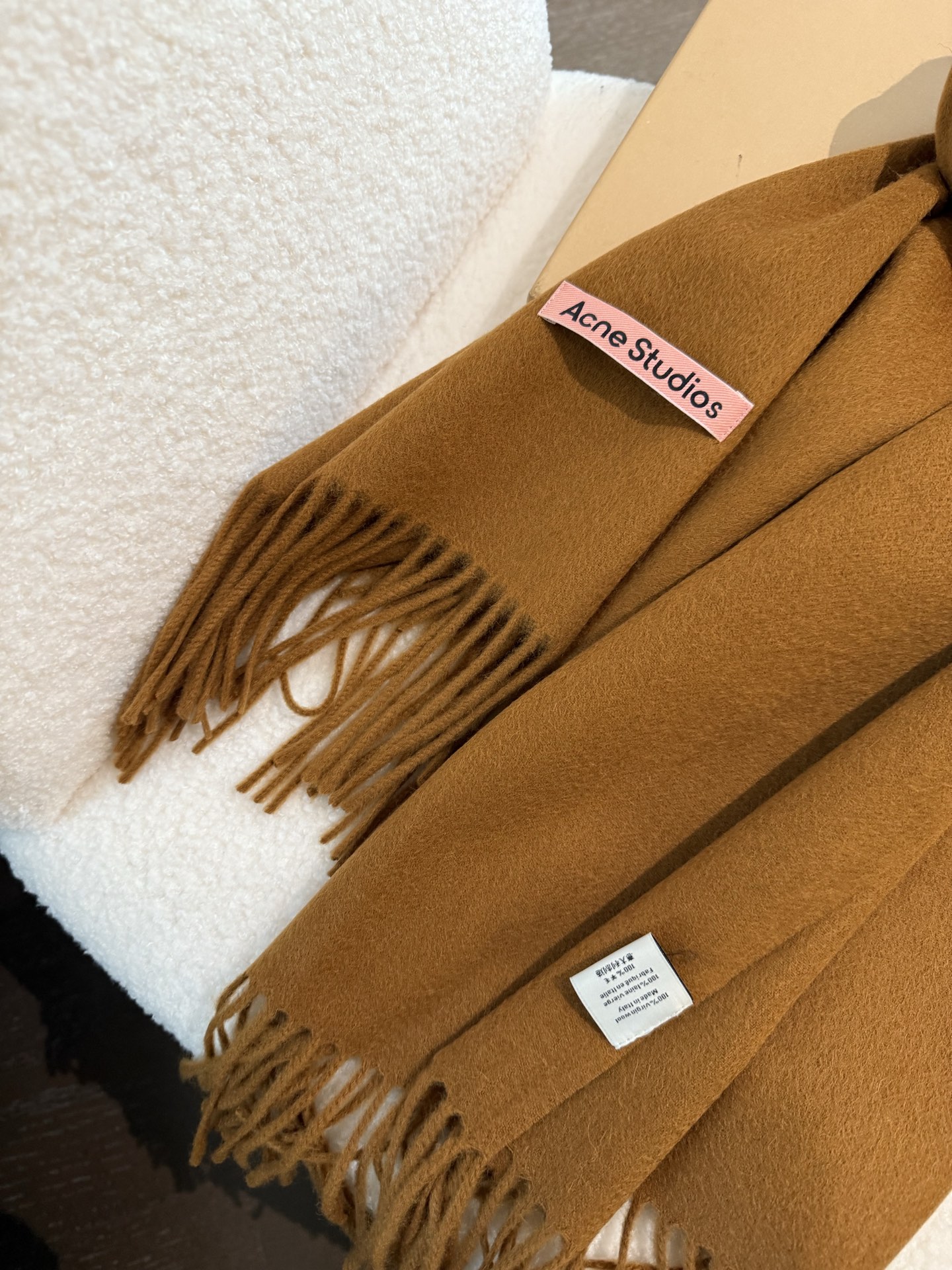 P❗️披肩款🌟我只能说不是所有的纯色围巾都叫Acne‼️瑞典Acne Studios APolo幼羊羔毛