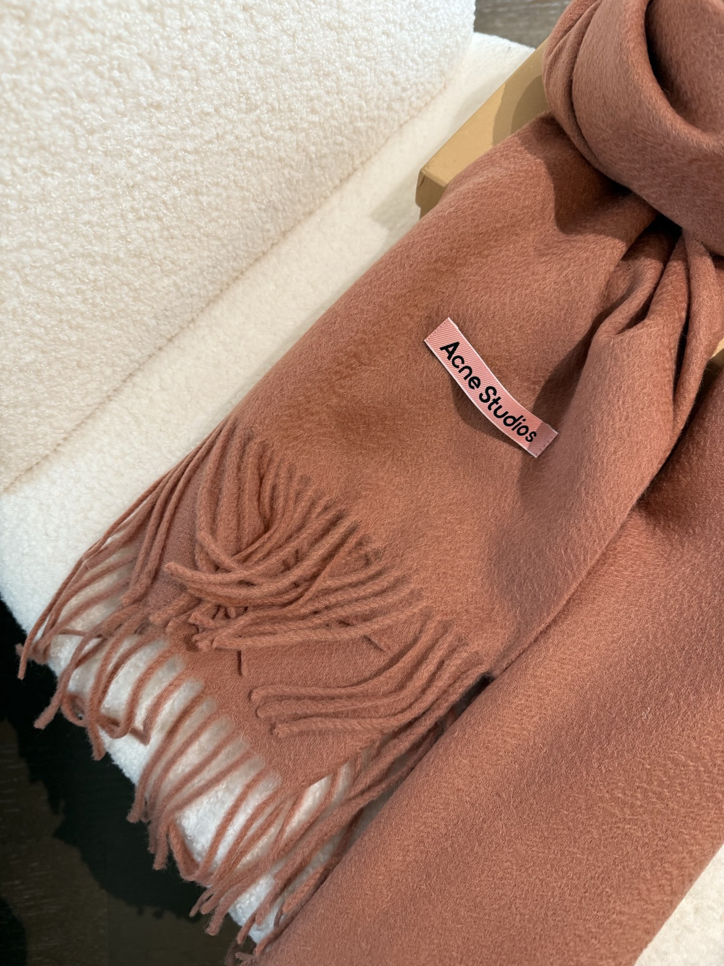 P❗️披肩款🌟我只能说不是所有的纯色围巾都叫Acne‼️瑞典Acne Studios APolo幼羊羔毛