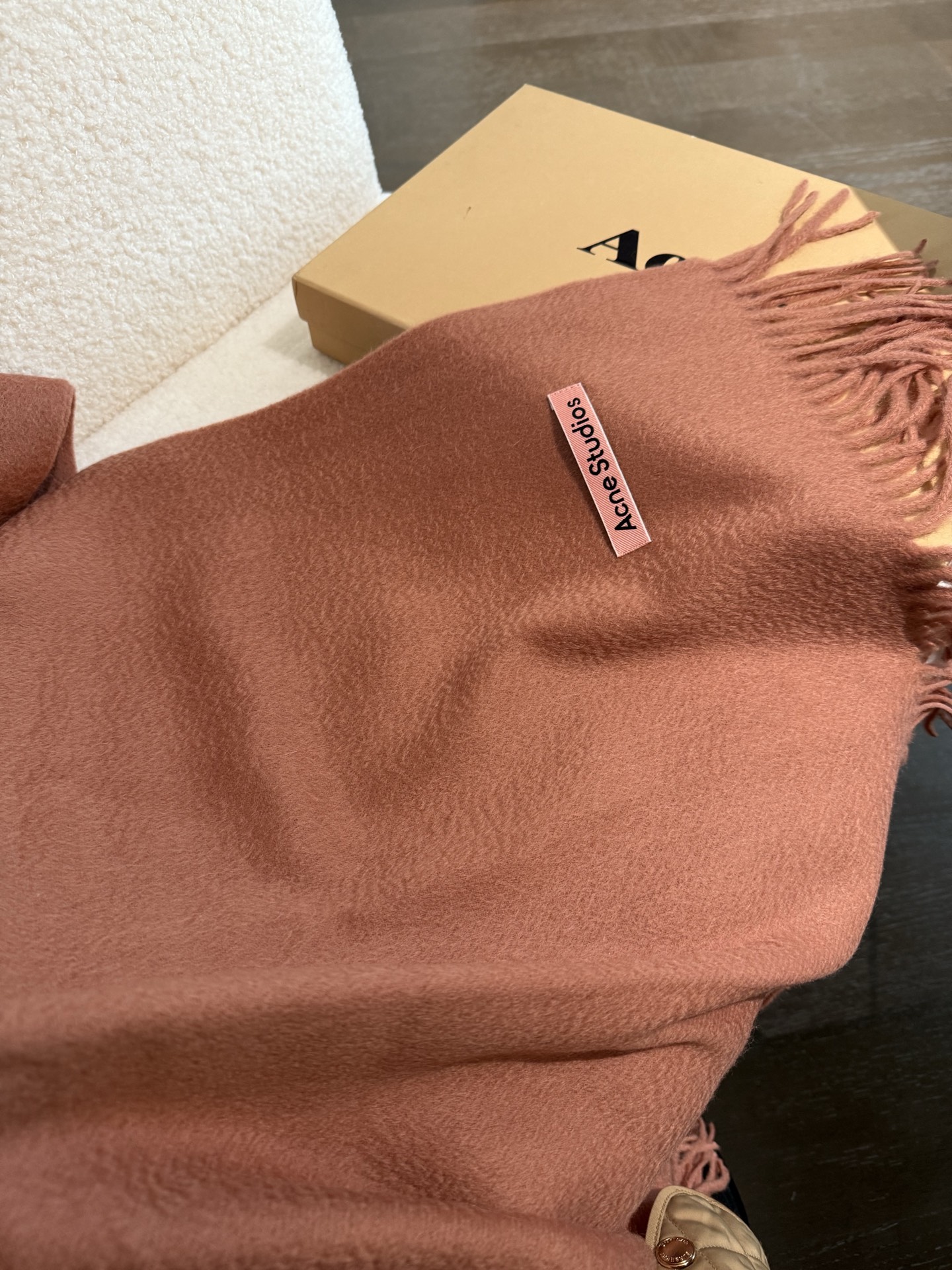 P❗️披肩款🌟我只能说不是所有的纯色围巾都叫Acne‼️瑞典Acne Studios APolo幼羊羔毛