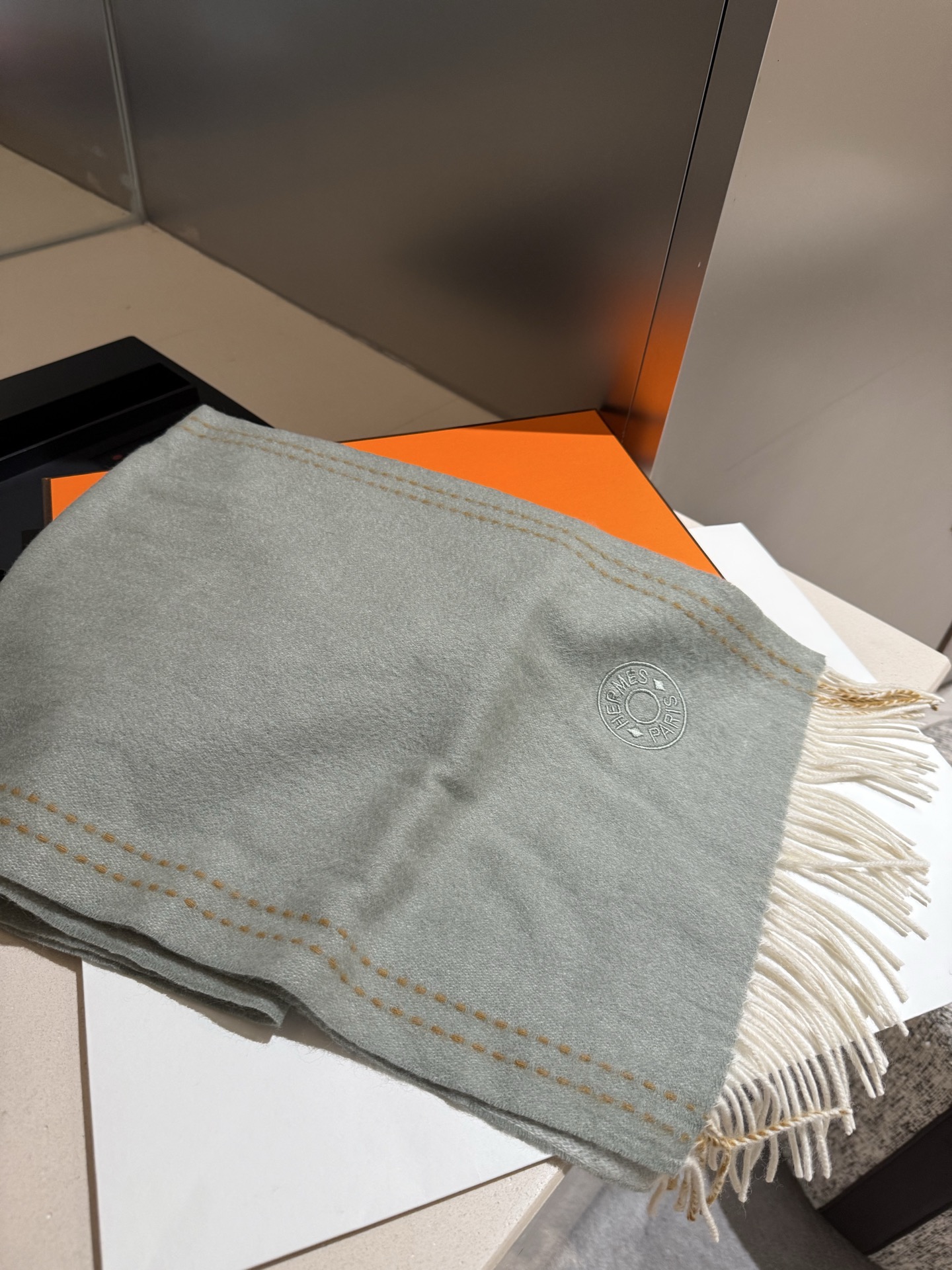 P【爱马仕双条长巾】‼️♨️高尖端产物⚠️💯水波纹绝对令人尖叫的品质👍LOGO绣标低调奢华有内涵，此款围