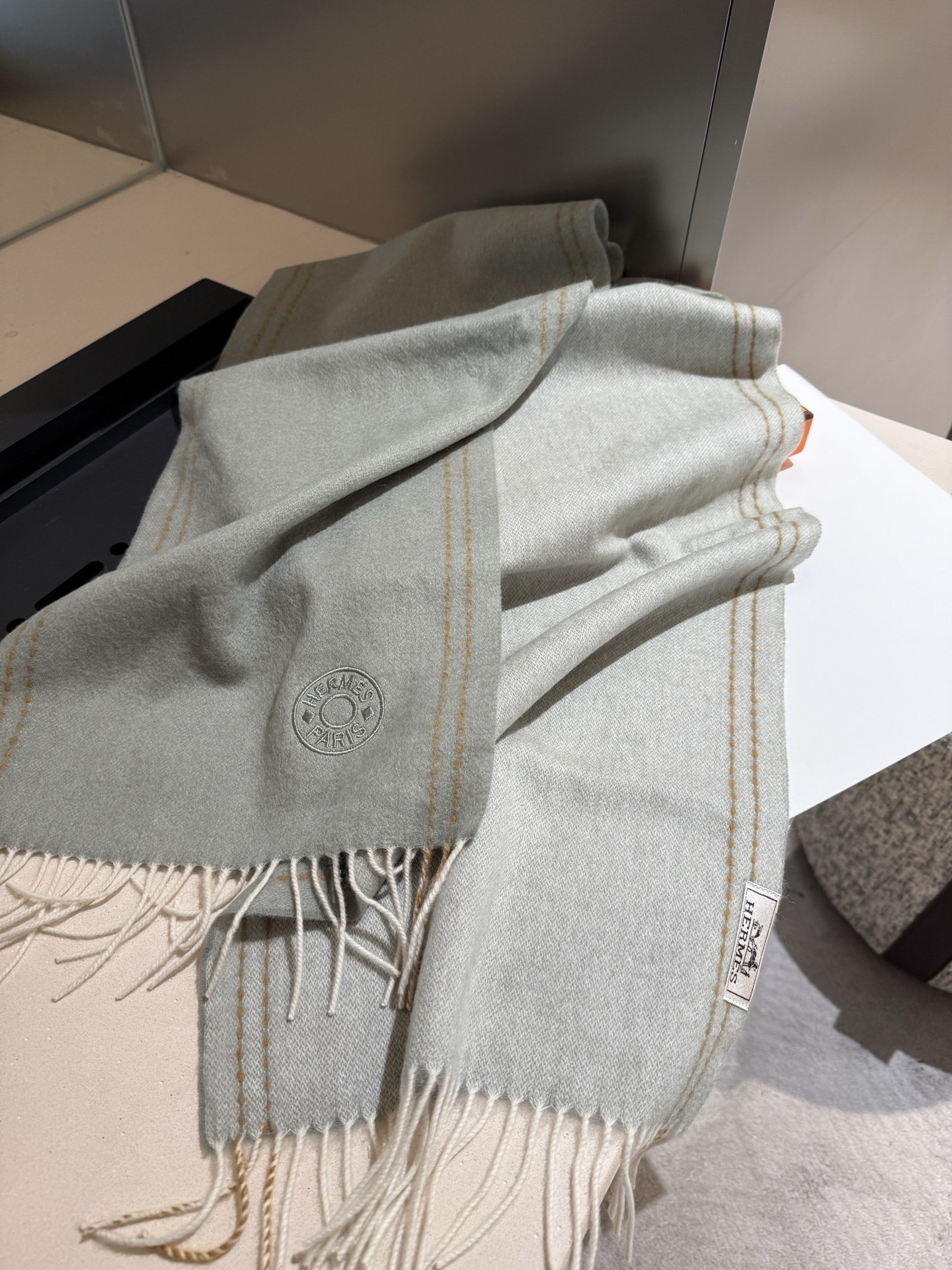 P【爱马仕双条长巾】‼️♨️高尖端产物⚠️💯水波纹绝对令人尖叫的品质👍LOGO绣标低调奢华有内涵，此款围