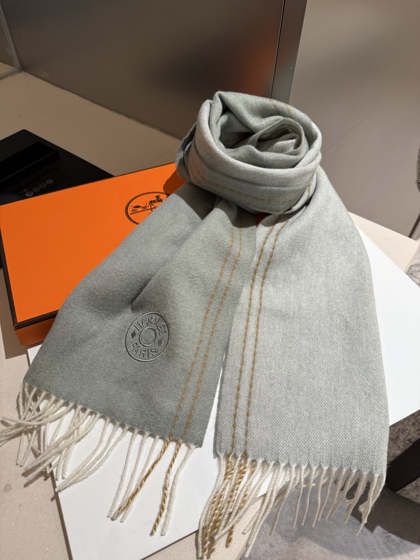P【爱马仕双条长巾】‼️♨️高尖端产物⚠️💯水波纹绝对令人尖叫的品质👍LOGO绣标低调奢华有内涵，此款围