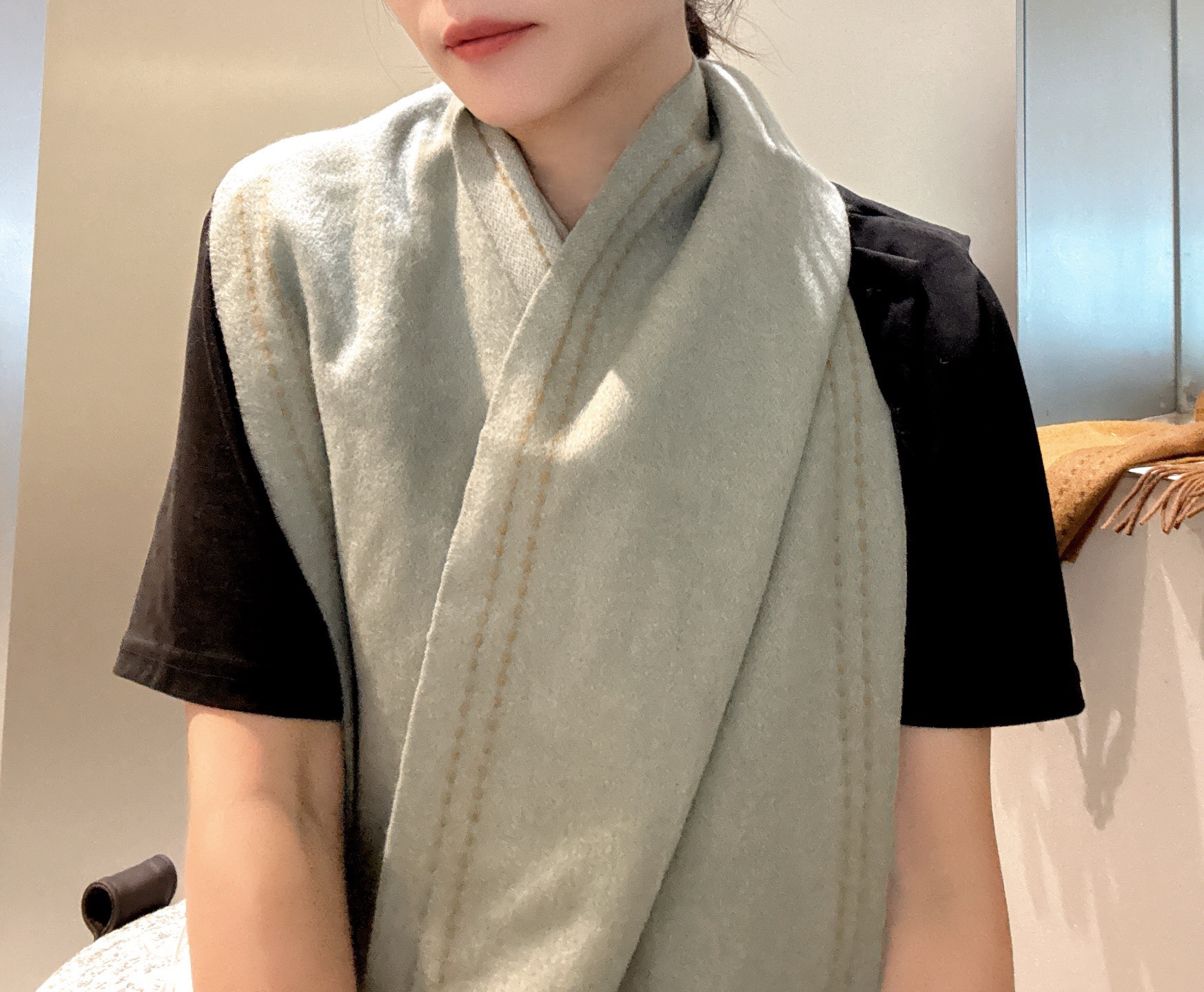 P【爱马仕双条长巾】‼️♨️高尖端产物⚠️💯水波纹绝对令人尖叫的品质👍LOGO绣标低调奢华有内涵，此款围