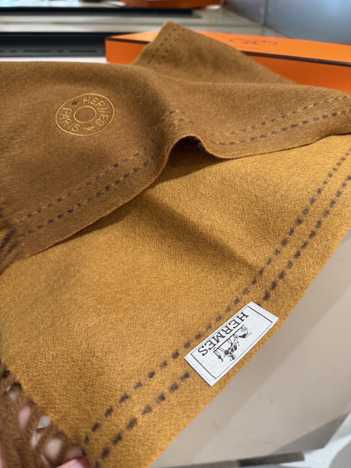 P【爱马仕双条长巾】‼️♨️高尖端产物⚠️💯水波纹绝对令人尖叫的品质👍LOGO绣标低调奢华有内涵，此款围