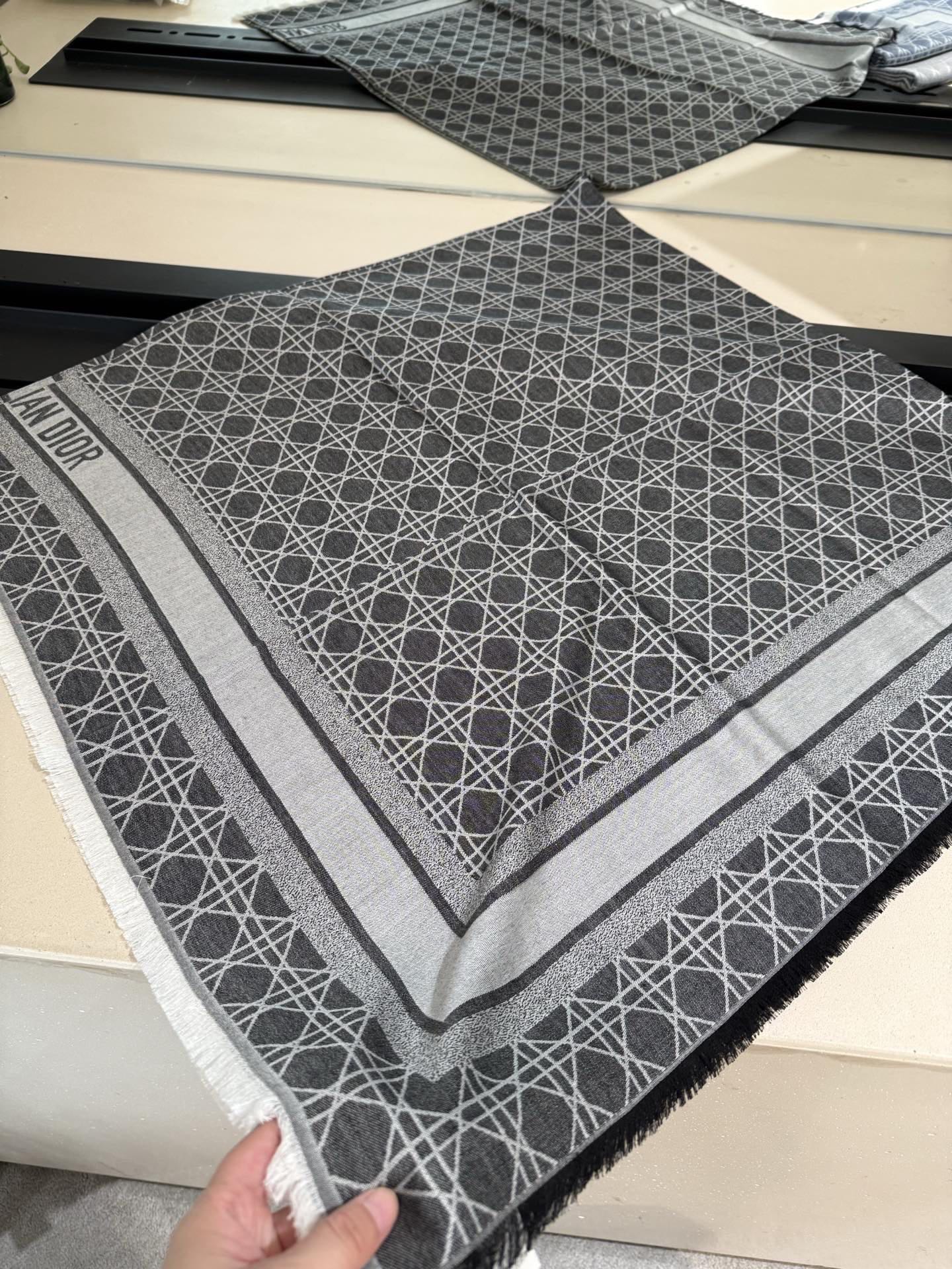 P高段位！是Dior的女人！经典藤格纹新演绎！！】实物有被惊艳到！！Dior今年25秋冬新出的Canna