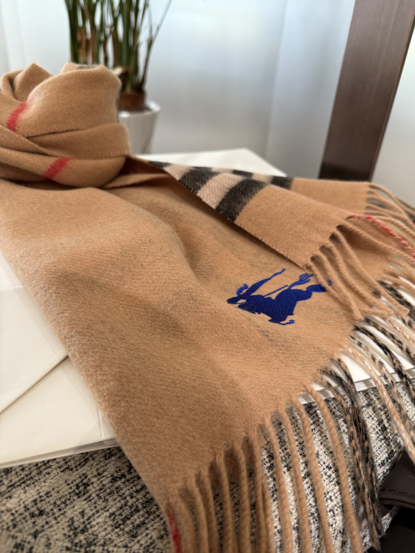 P顶级高端货现货发行⚠️🎀💟巴宝莉专柜超爆万年款✨【经典长巾】羊绒围巾✨品质手感好到不行‼️100%顶级