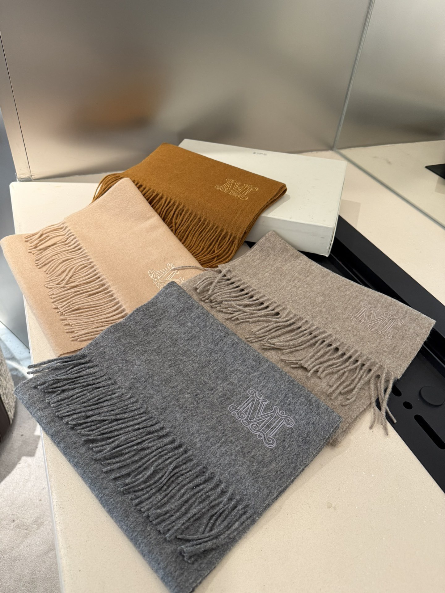 PMAXMARA🆕【▪️ 小心脏绝对爆发❗️注定要火啊❗️无敌真香必入款❗️】直跺脚地喜欢！老友必收！！