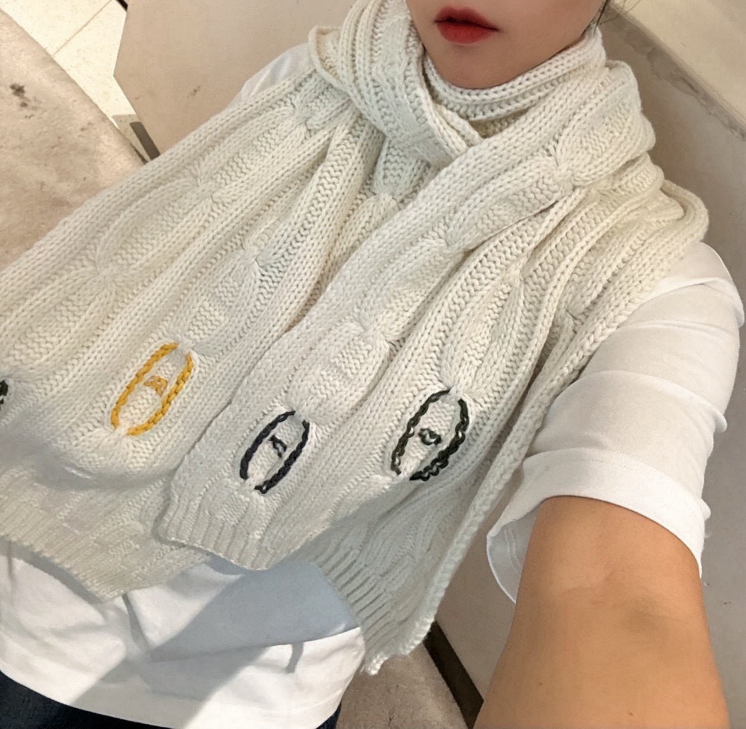 P▪️Hermes麻花💑围巾！低调高级秋冬品味！！】爱马仕新款特殊肌理手工编织纹羊绒围巾！！年轻，时髦，