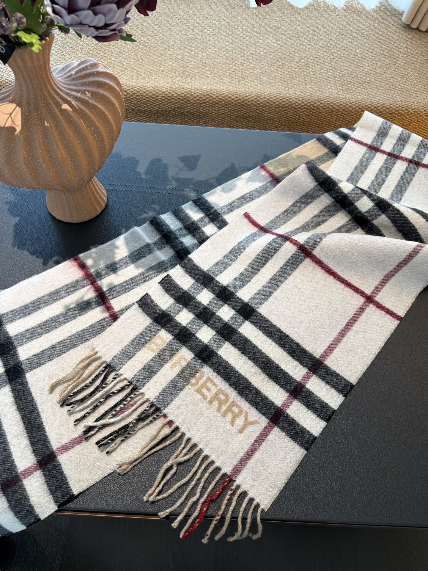 P巴宝莉拼接款尺寸：168x30cm 经典格纹撞色特别好看，完全不挑人，细节到位！男女通用款！.