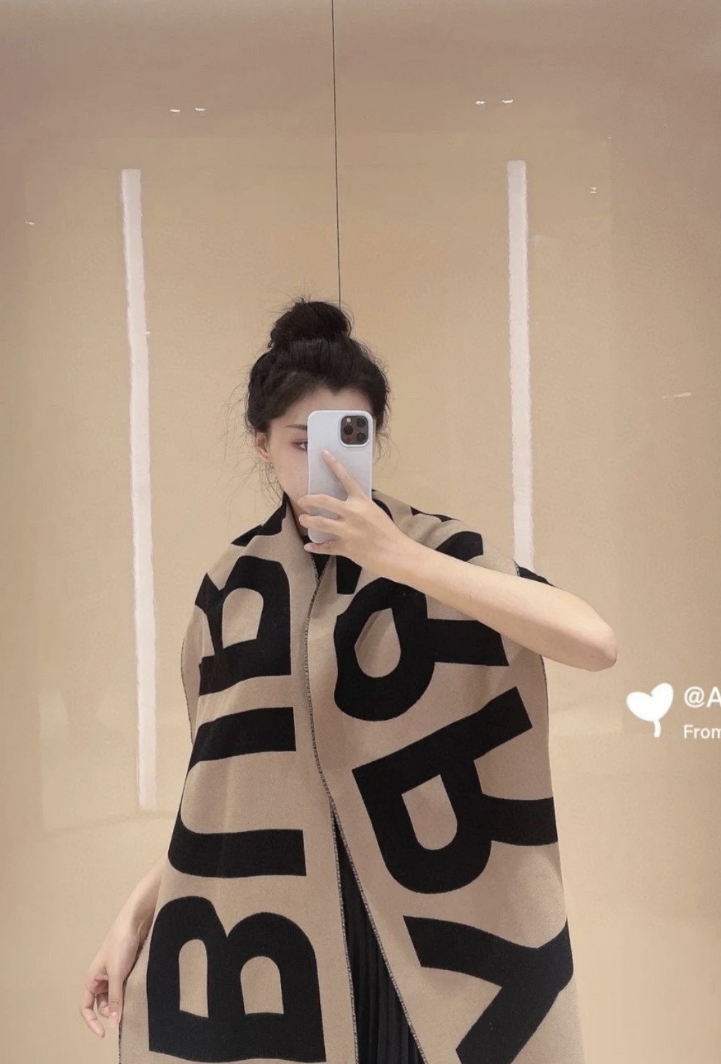 P【B大字母双面长巾】免代购，专柜新色，真香必入推荐款！全网最好的品质推荐给我的老姐妹们，须边细节都是一