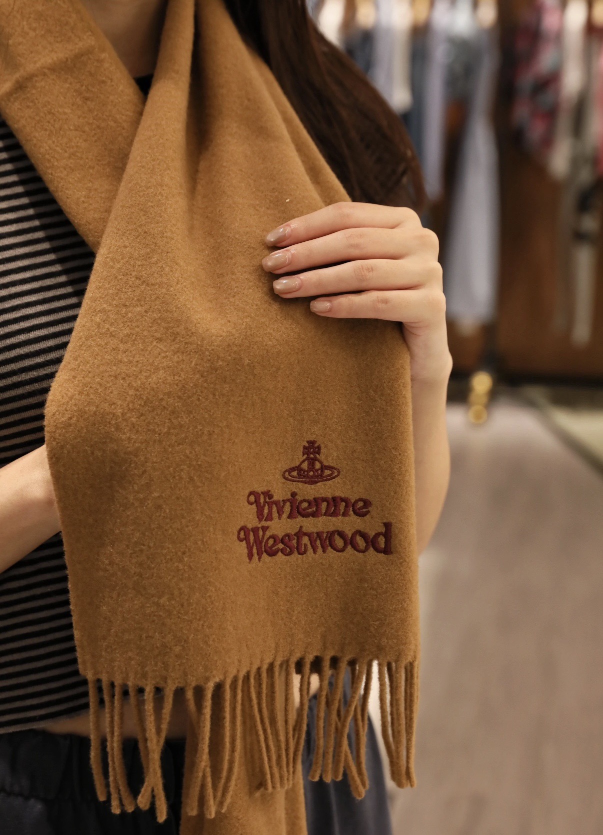 P墨绿色❤️小红书爆款“Vivienne Westwood”薇薇安西太后羊绒羊毛围巾❗ 西太后 英国时装