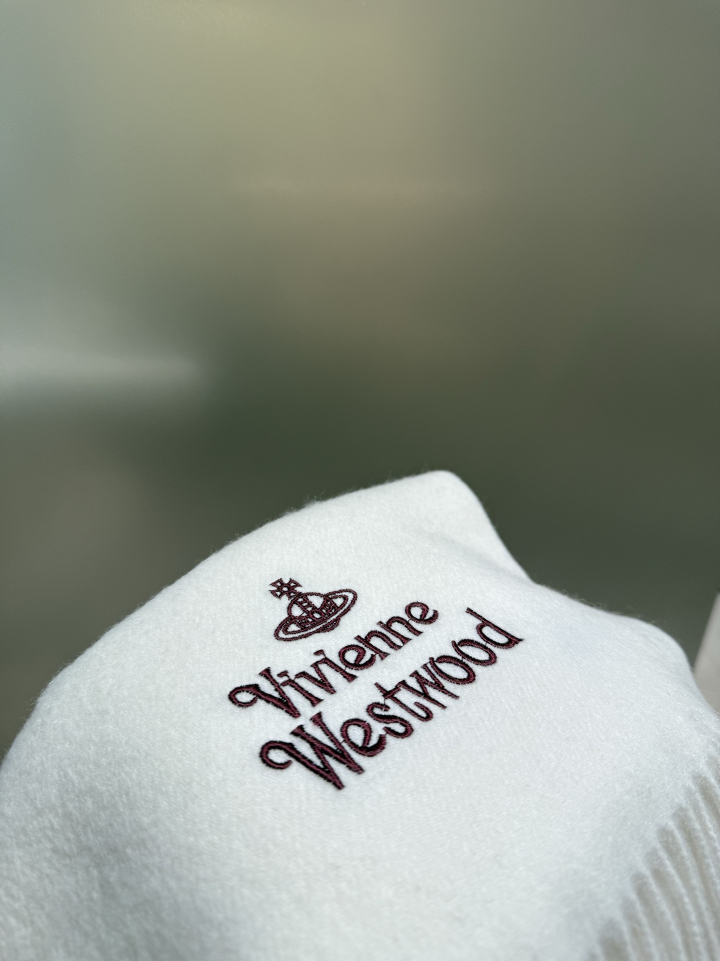 P墨绿色❤️小红书爆款“Vivienne Westwood”薇薇安西太后羊绒羊毛围巾❗ 西太后 英国时装