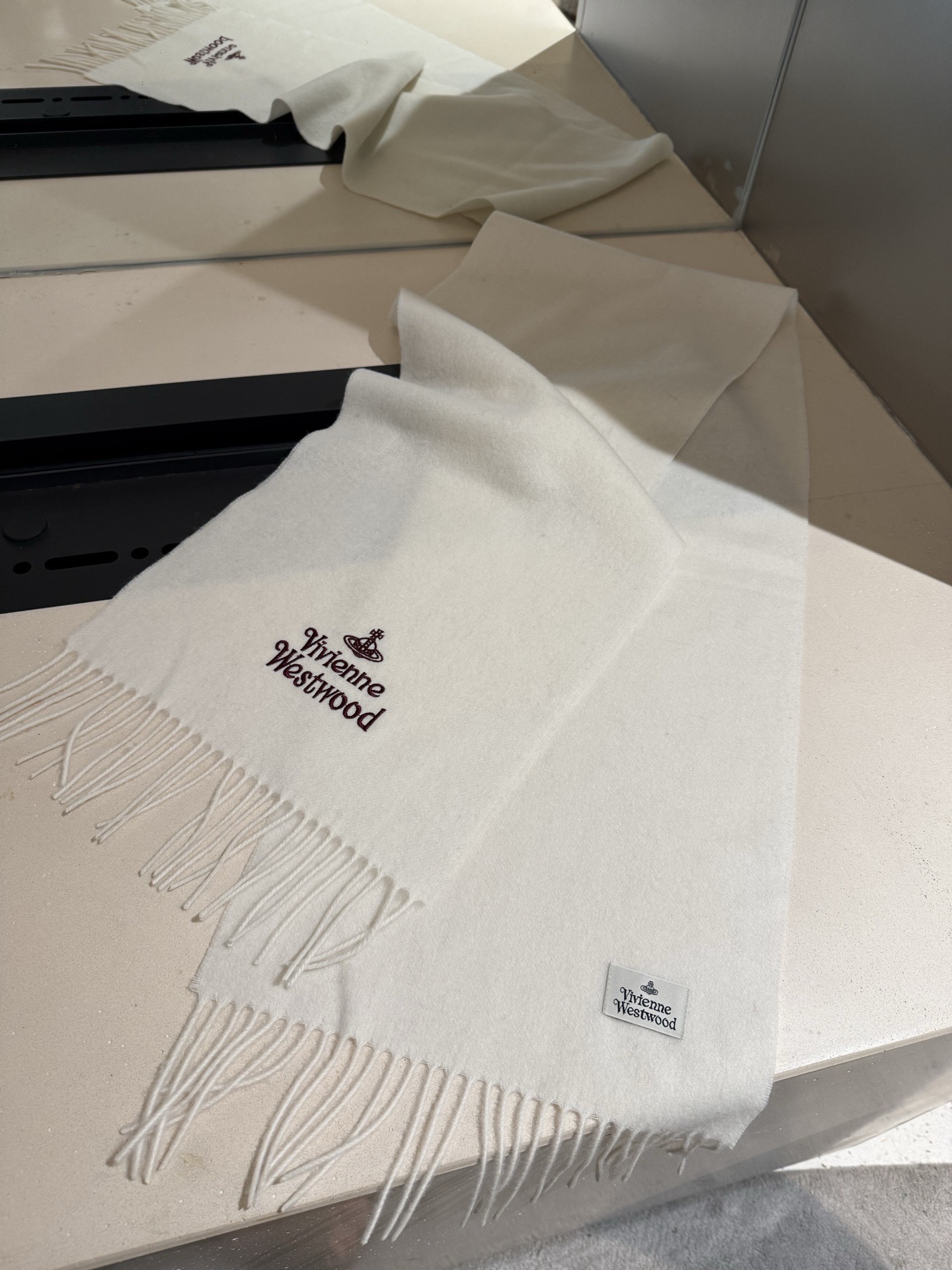 P墨绿色❤️小红书爆款“Vivienne Westwood”薇薇安西太后羊绒羊毛围巾❗ 西太后 英国时装