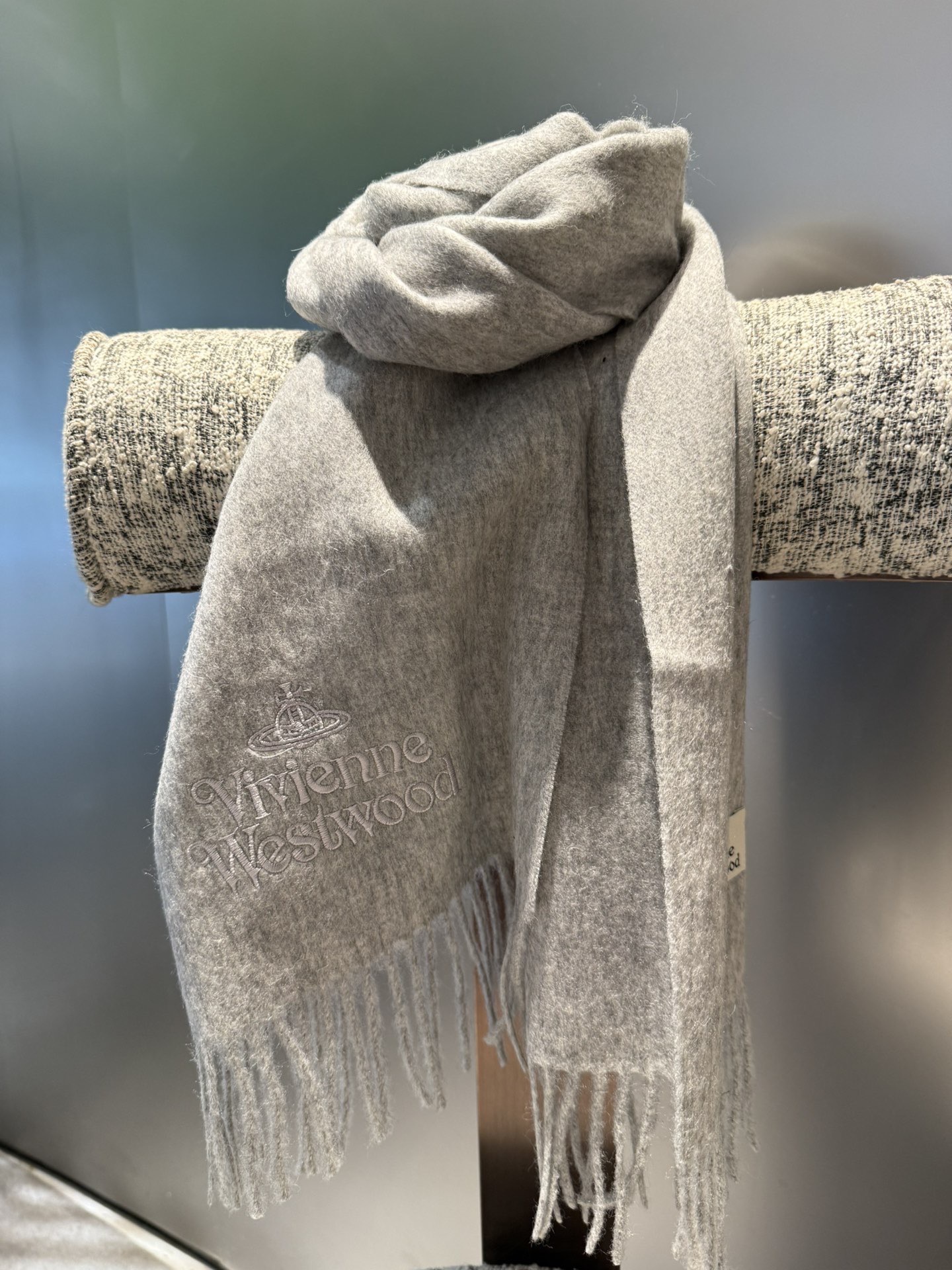 P墨绿色❤️小红书爆款“Vivienne Westwood”薇薇安西太后羊绒羊毛围巾❗ 西太后 英国时装