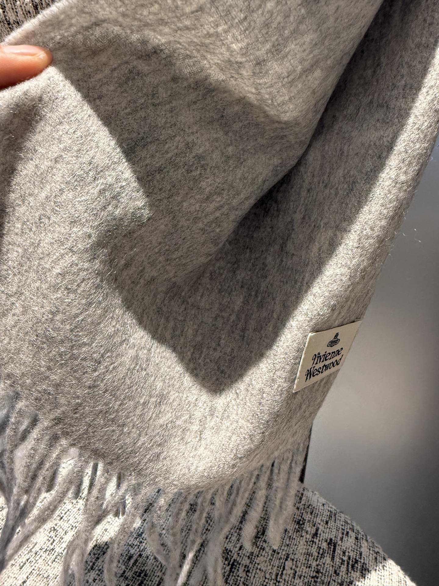 P墨绿色❤️小红书爆款“Vivienne Westwood”薇薇安西太后羊绒羊毛围巾❗ 西太后 英国时装