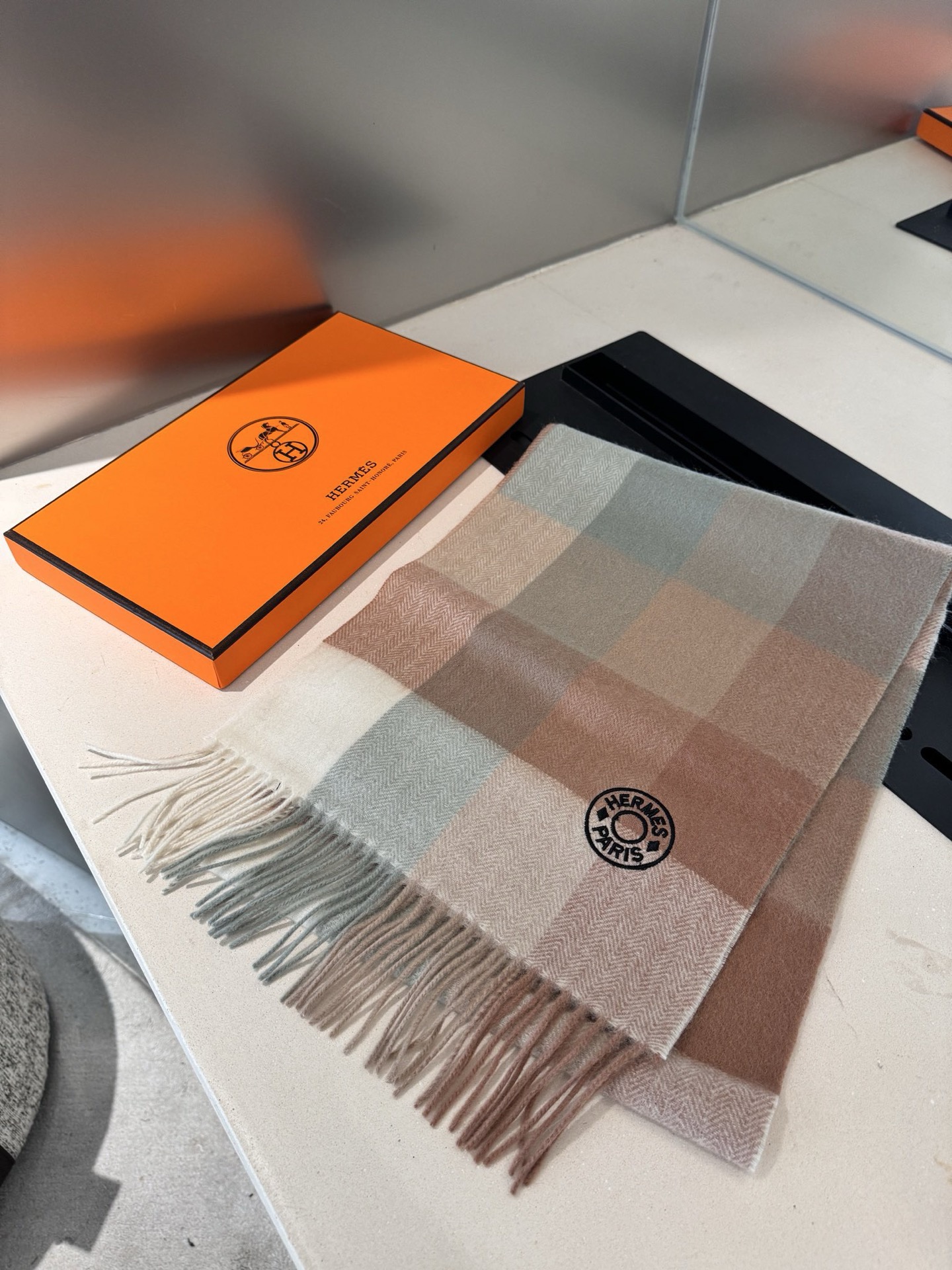 P爱马仕【男女围巾】怒赞自留，难得的高端男款！家属福利！巴宝莉非常正的男士围巾~面料大爱，非常柔软细腻舒