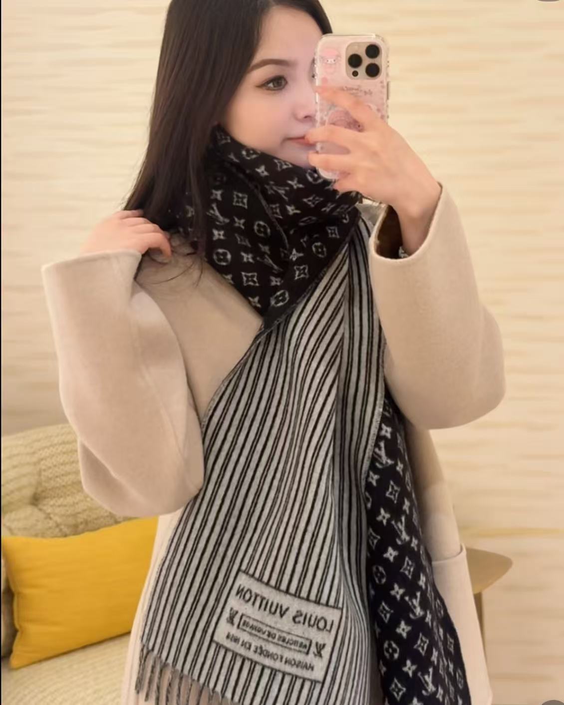 P【新款献礼】🎉Louis Vuitton 渠道独家特供大驴专柜款限定系列羊绒围巾，一面条纹一面老花,经