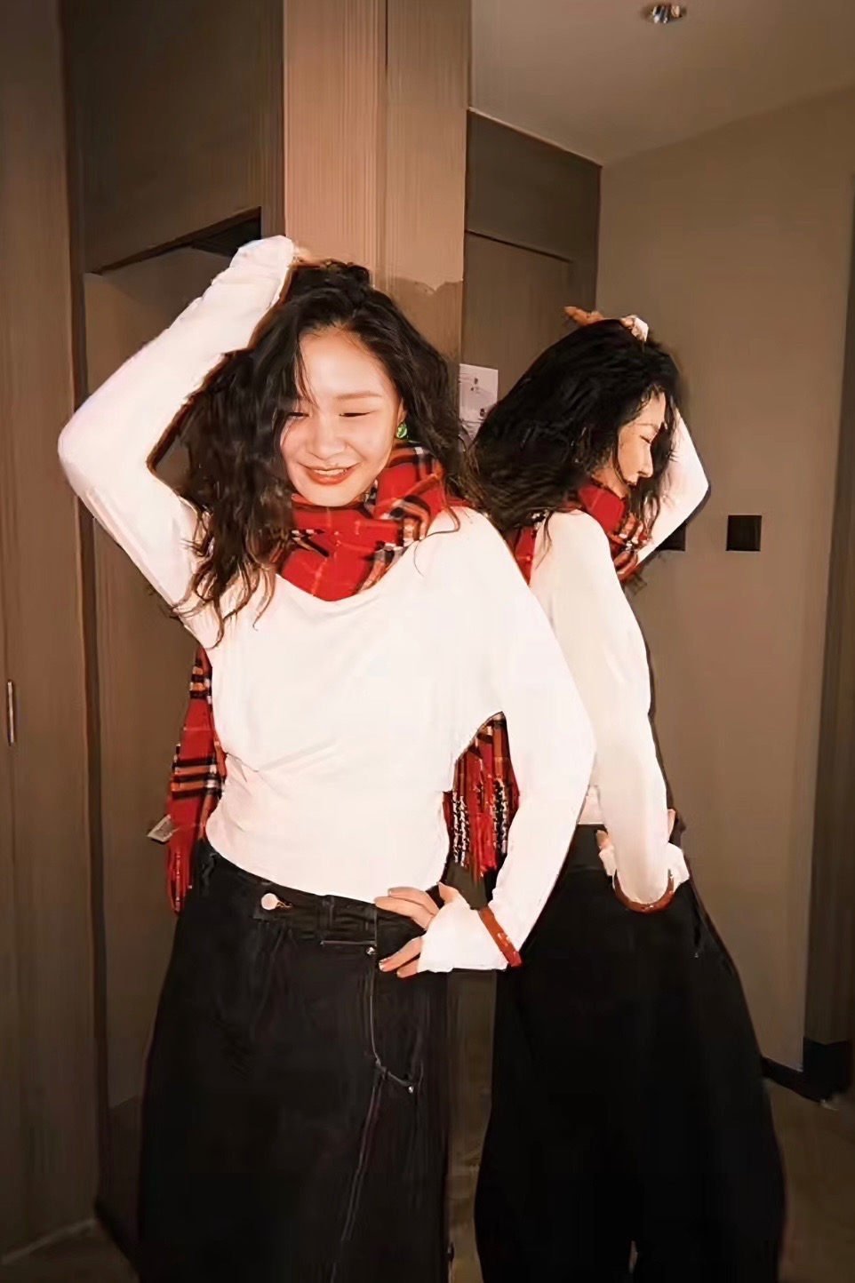 PBurberry圣诞款羊绒版本金婧，张婧仪，周洁琼同款围巾新年福利苏格兰大红格围巾，走英国的单， 这款