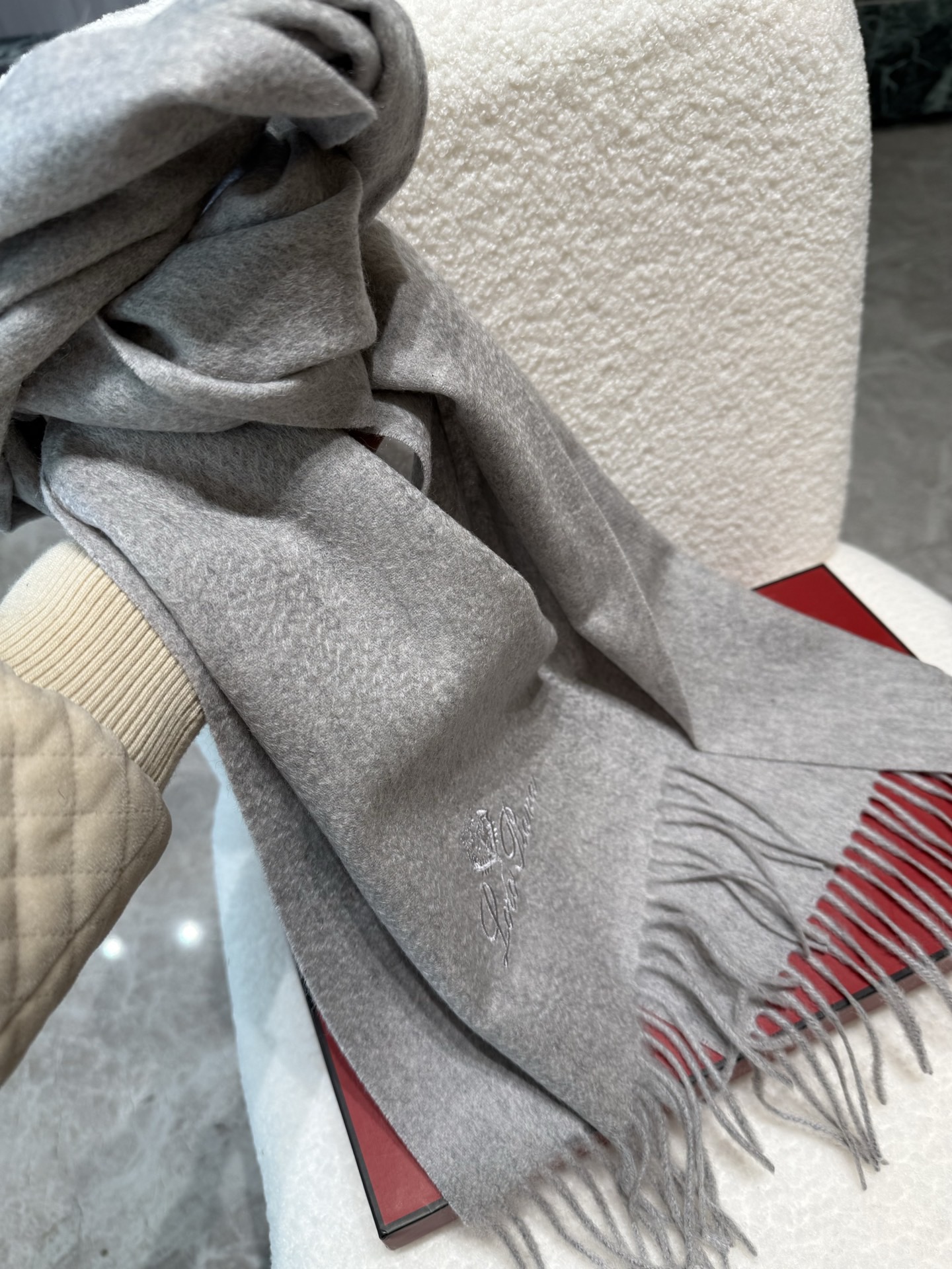 P羊绒版本Loro Piana · 诺悠翩雅秋冬新品❗️送人自留都太高大上了😍重磅上新，爆款爆款，渠道极