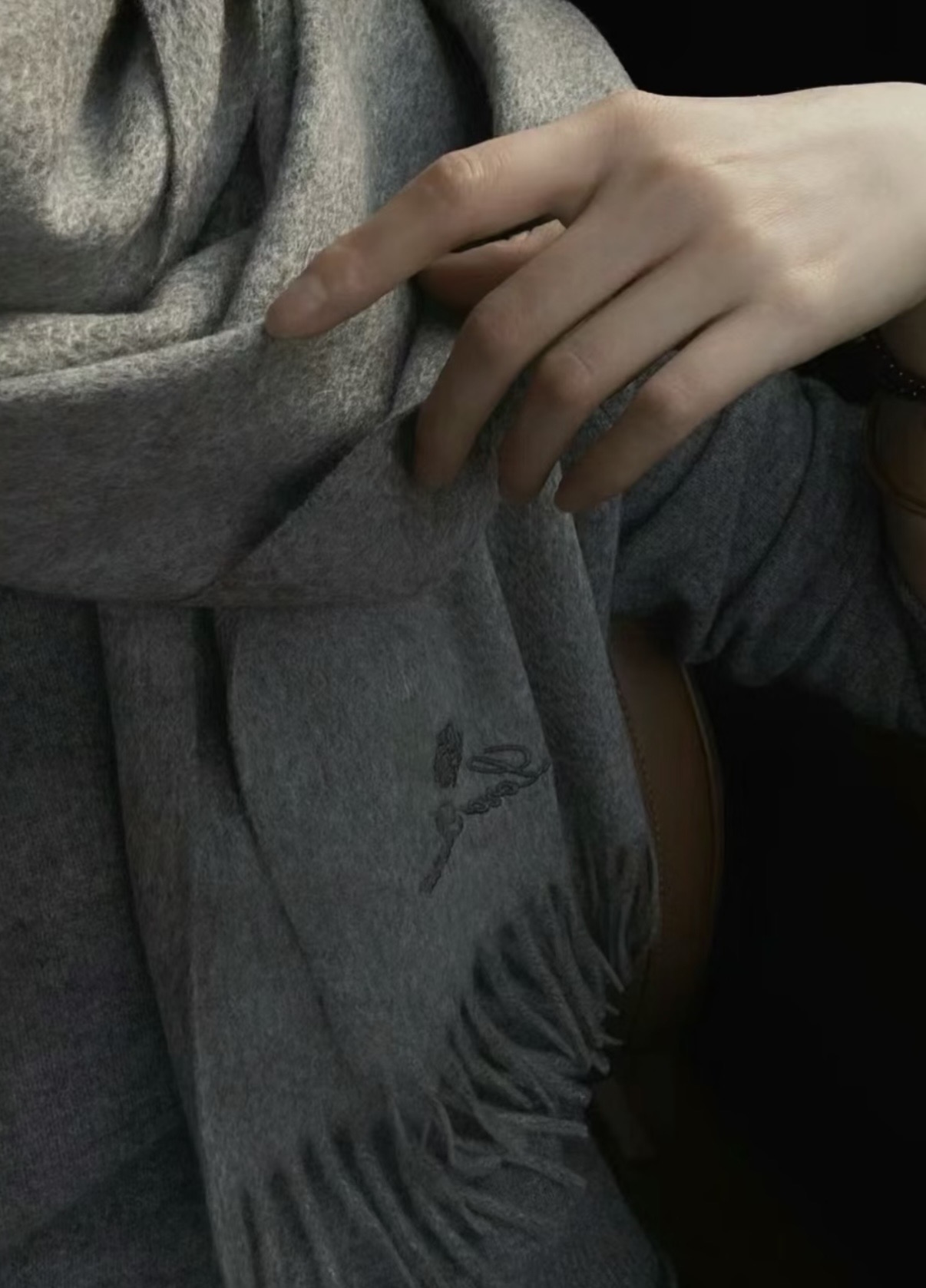 P羊绒版本Loro Piana · 诺悠翩雅秋冬新品❗️送人自留都太高大上了😍重磅上新，爆款爆款，渠道极