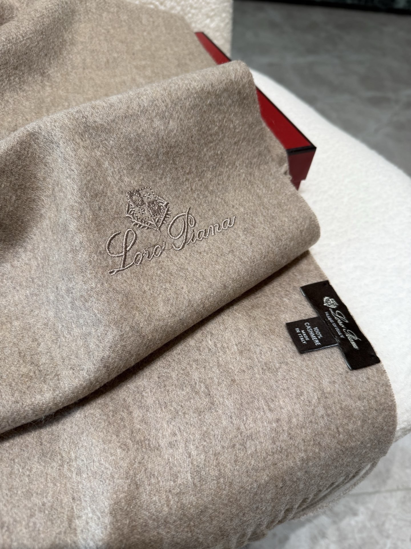 P羊绒版本Loro Piana · 诺悠翩雅秋冬新品❗️送人自留都太高大上了😍重磅上新，爆款爆款，渠道极