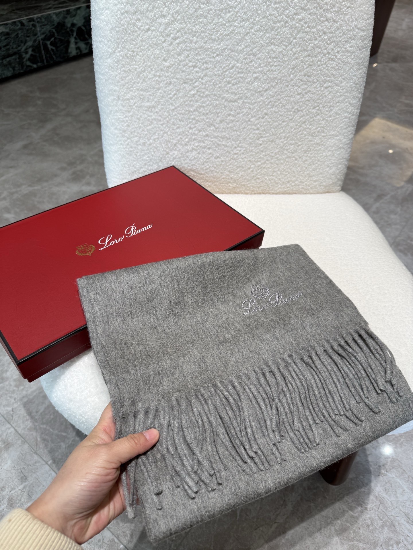 P羊绒版本Loro Piana · 诺悠翩雅秋冬新品❗️送人自留都太高大上了😍重磅上新，爆款爆款，渠道极