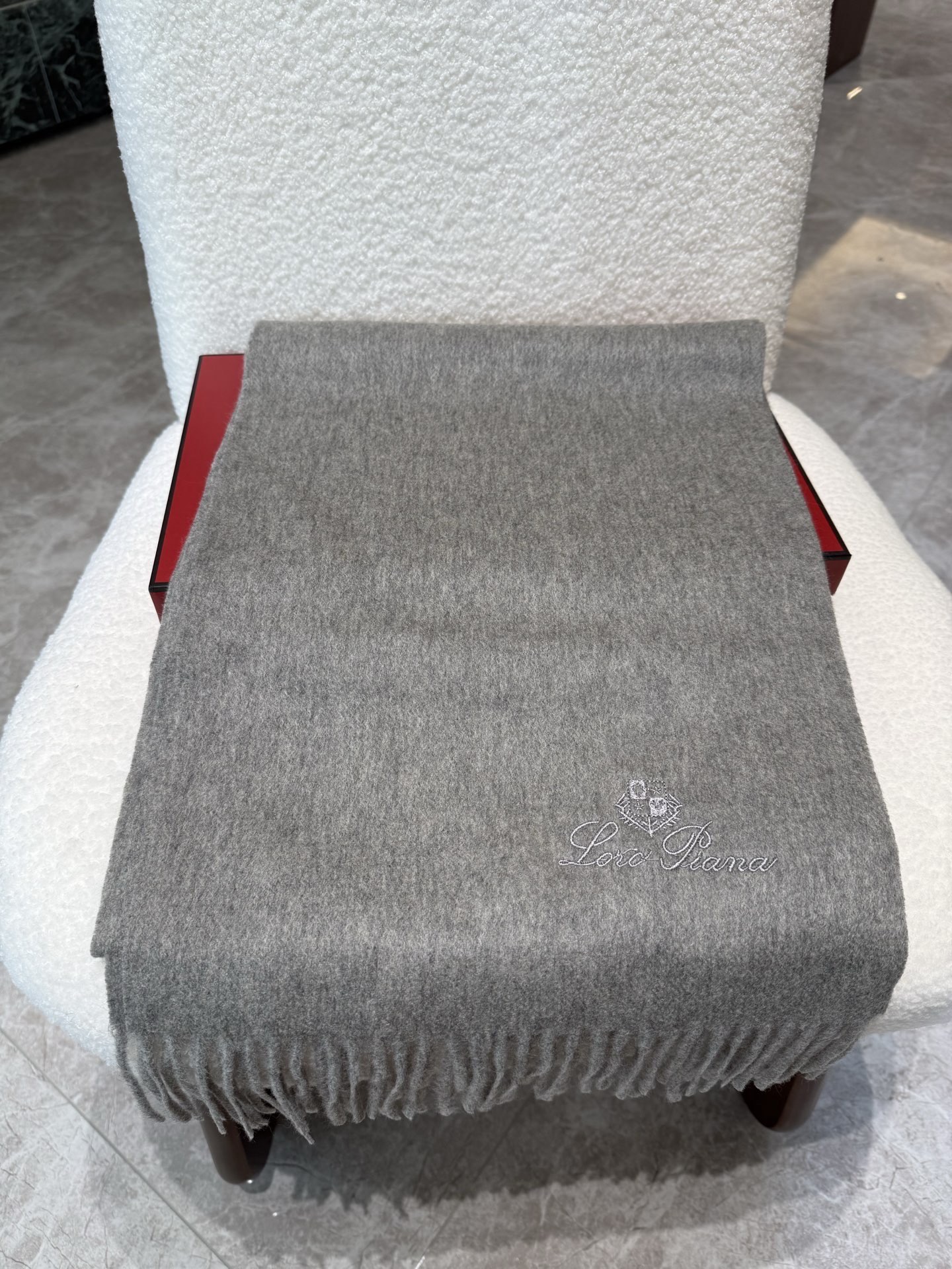 P羊绒版本Loro Piana · 诺悠翩雅秋冬新品❗️送人自留都太高大上了😍重磅上新，爆款爆款，渠道极