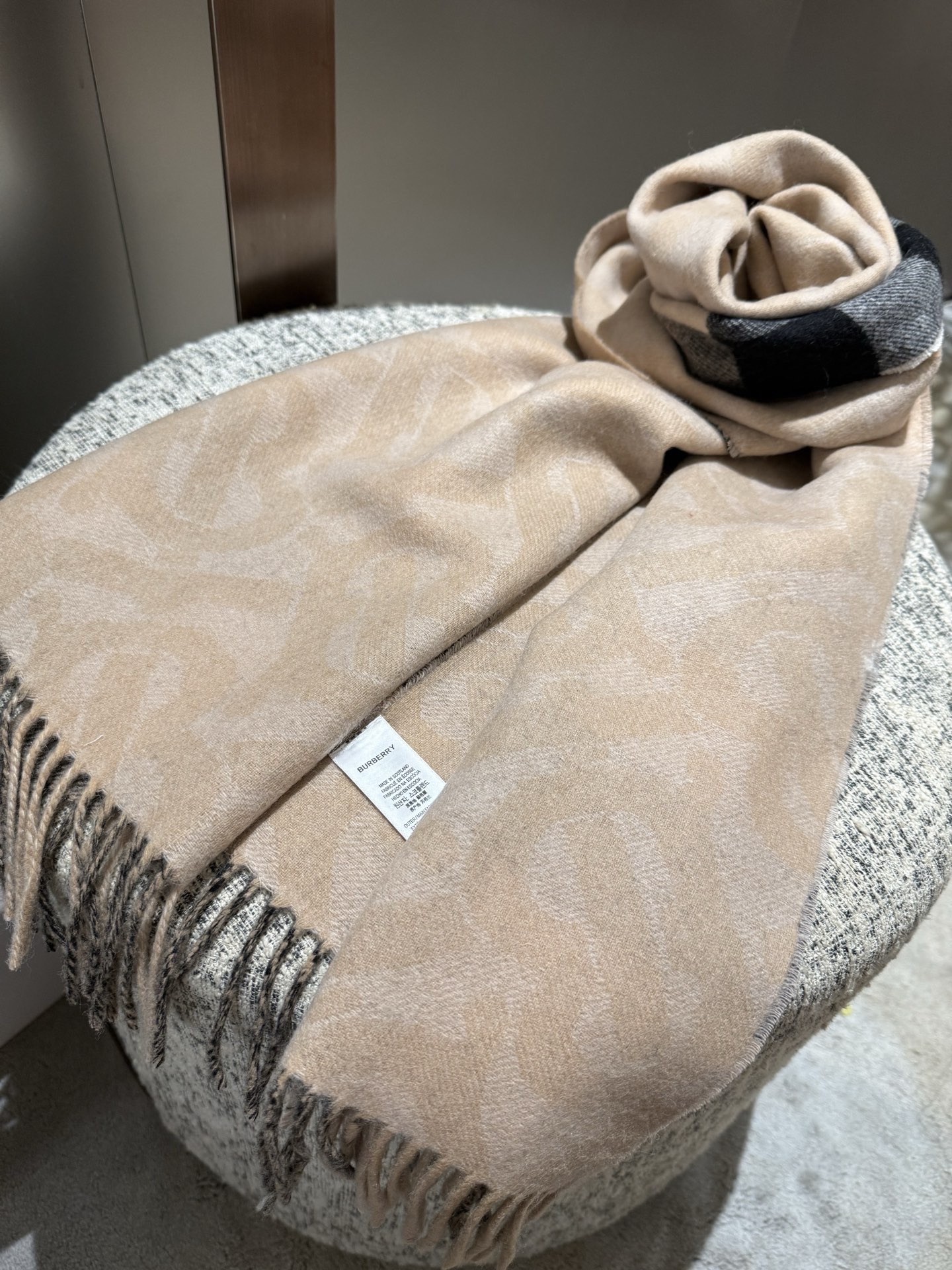 PTB 双面格子 B家最新款，全部采的原样回来做的，👍👍不论颜色🔝，原料 ，🔝手感 ，🔝标都做到了一致🏆