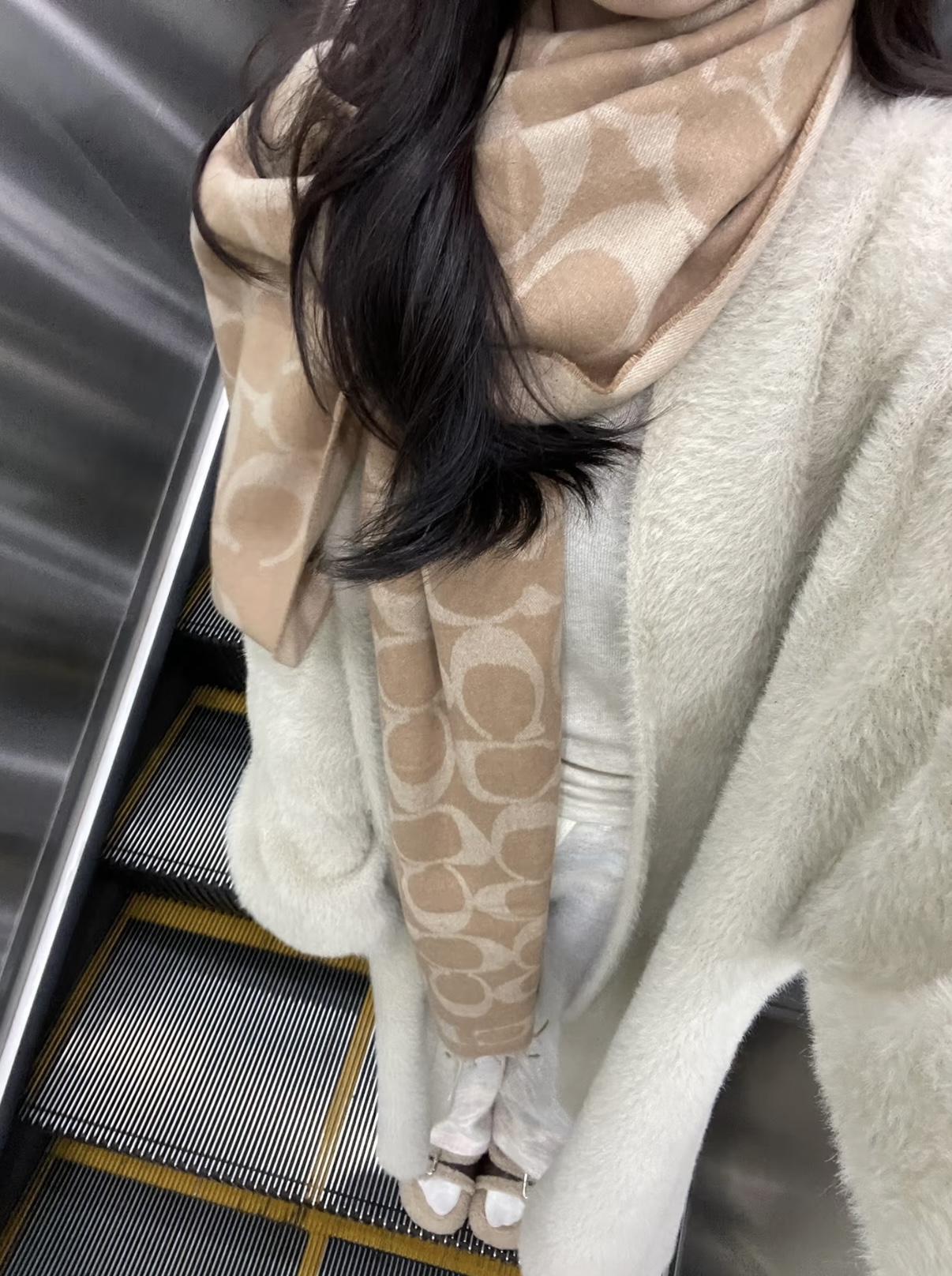 P蔻驰 2025年新款到！Coach爆款！三色披肩也太好看了吧！不仅有颜值还有品质，97%羊毛+3%羊绒