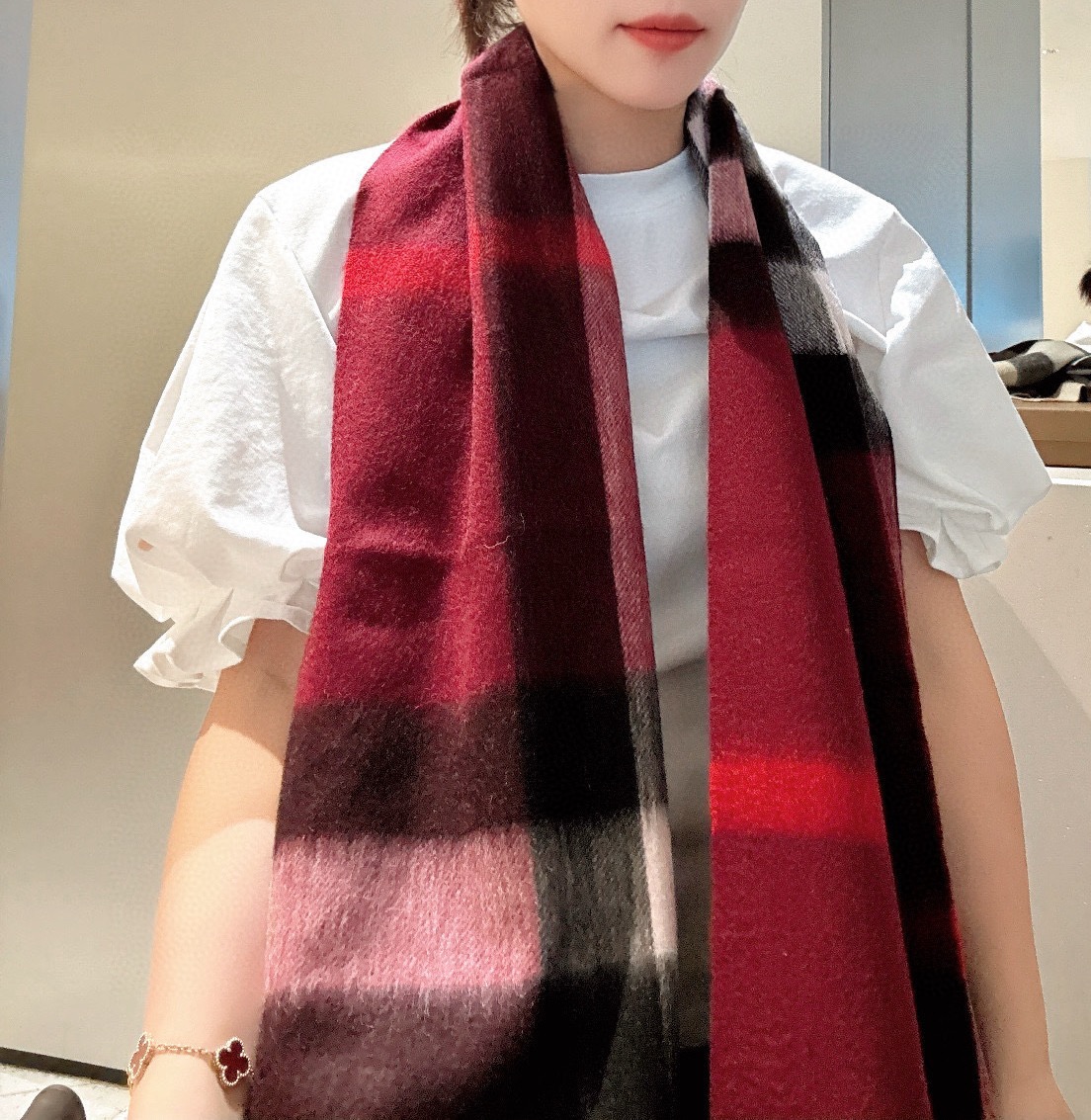 P巴宝莉【男女围巾】怒赞自留，难得的高端男款！家属福利！巴宝莉非常正的男士围巾~面料大爱，非常柔软细腻舒