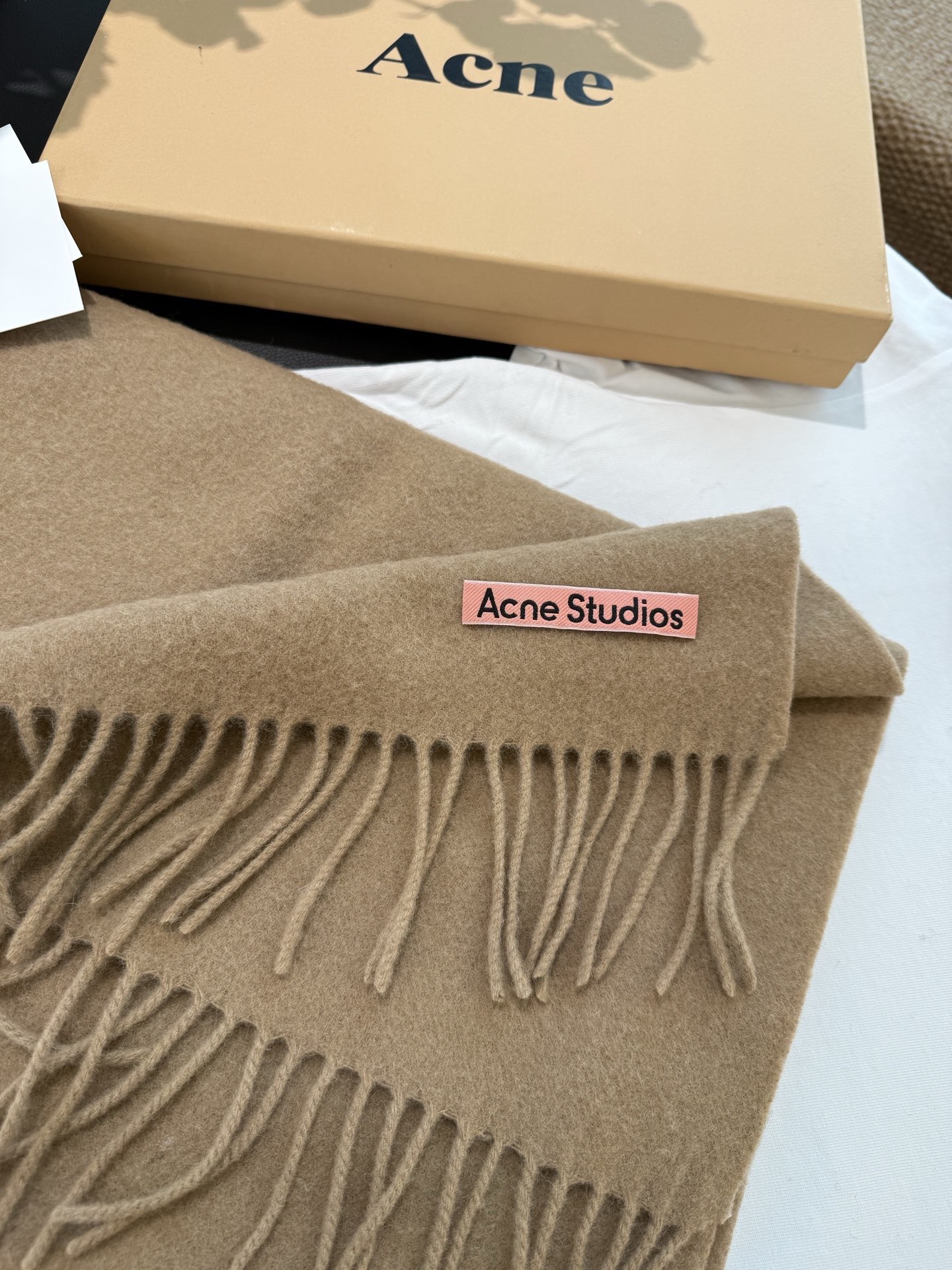 P经典黑❤️我只能说不是所有的纯色围巾都叫Acne‼️瑞典Acne Studios APolo幼羊羔毛重