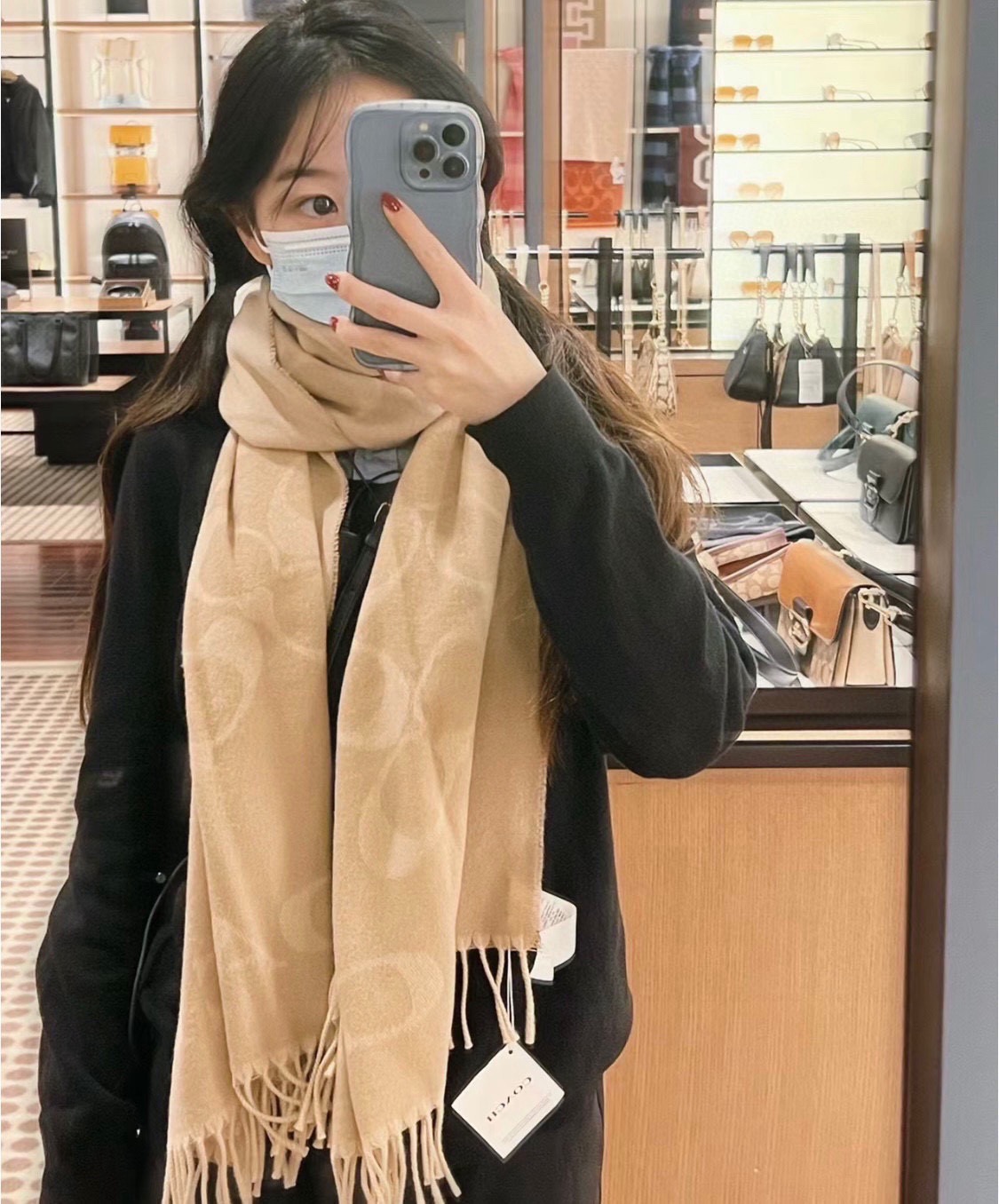 P蔻驰 2025年新款到！Coach爆款！三色披肩也太好看了吧！不仅有颜值还有品质，97%羊毛+3%羊绒