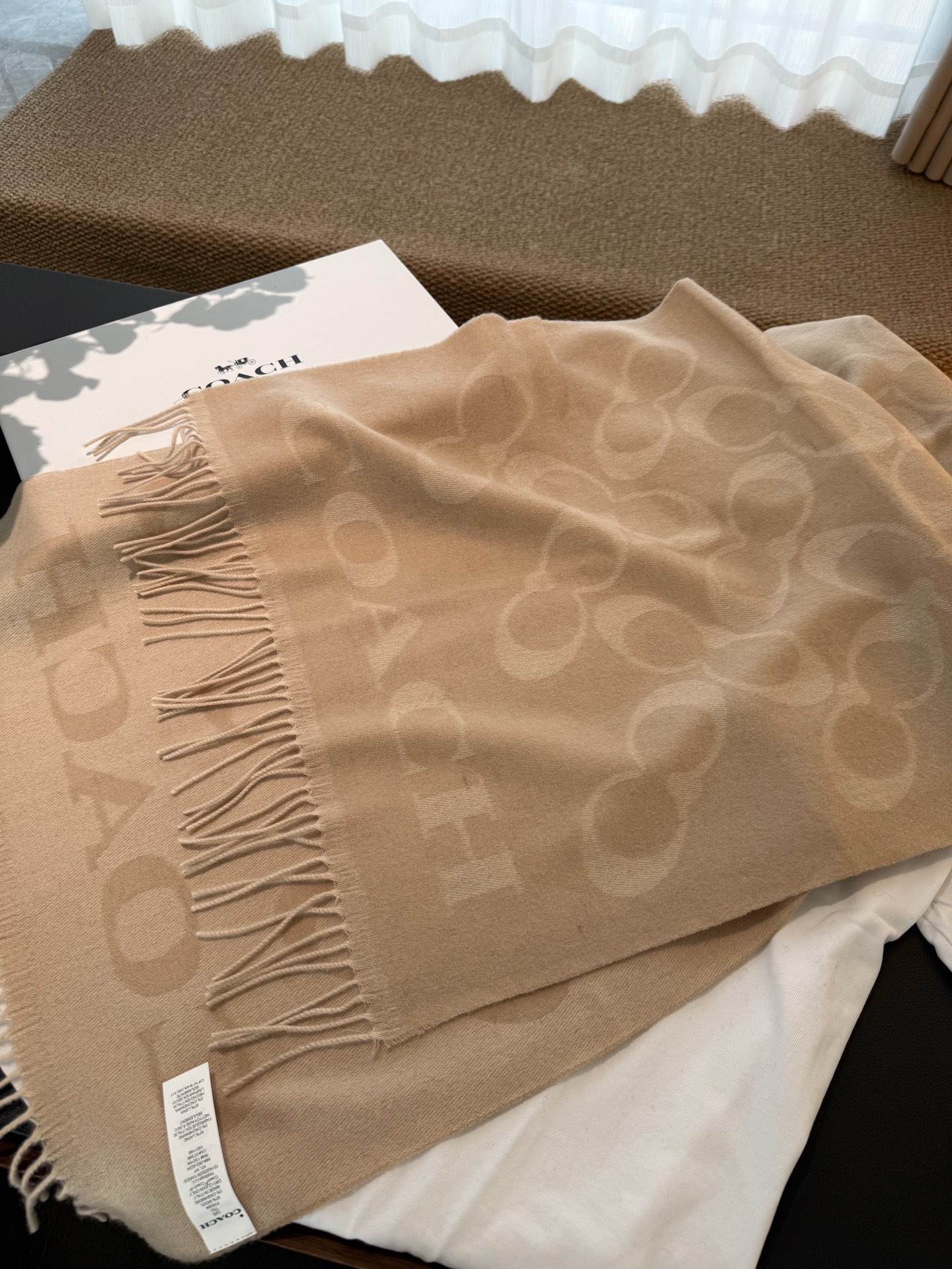 P蔻驰 2025年新款到！Coach爆款！三色披肩也太好看了吧！不仅有颜值还有品质，97%羊毛+3%羊绒